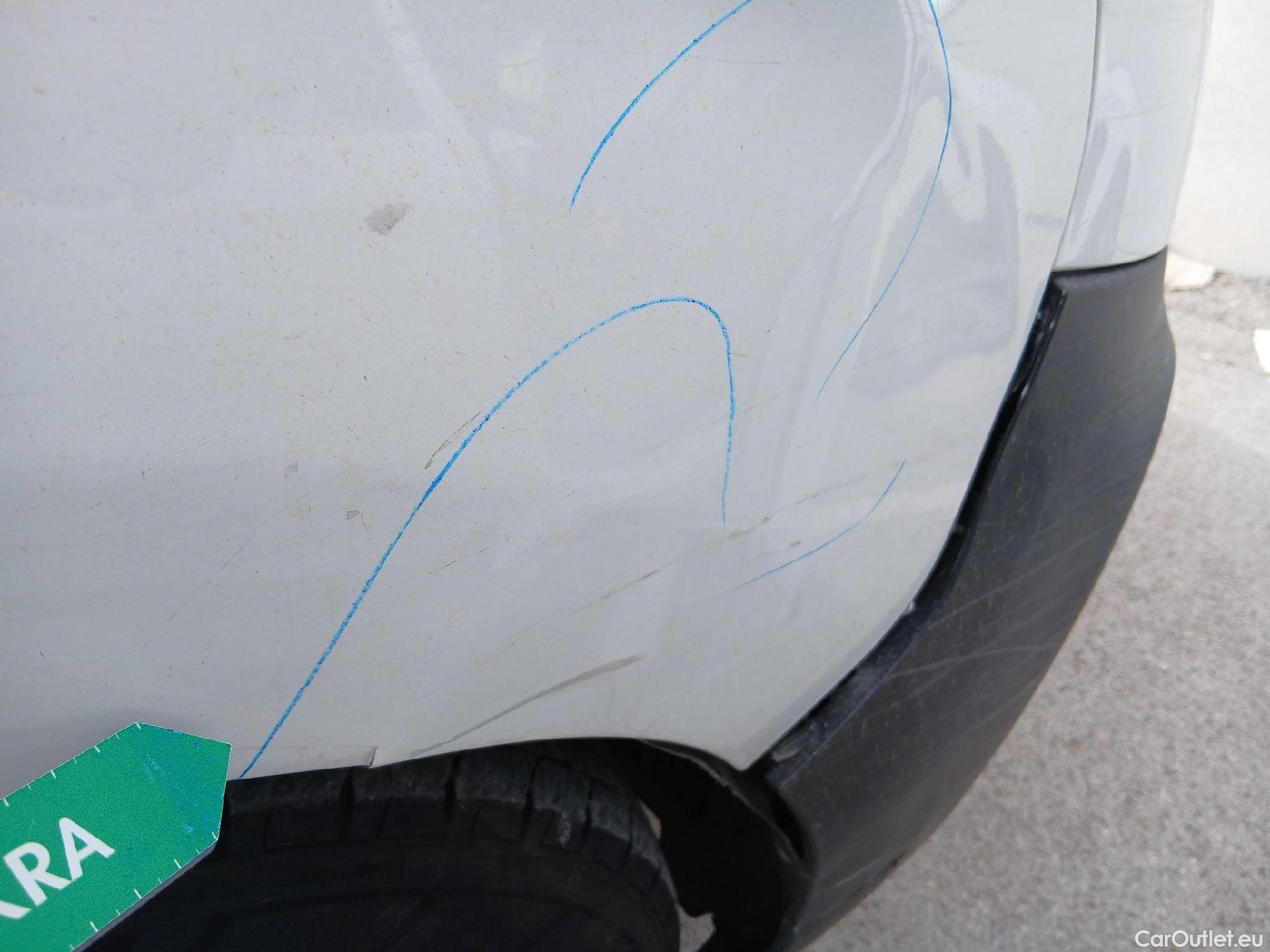  Opel  Vivaro OPEL  / 2019 / 4P / furgón 1.5 Diésel 74kW(100CV)M Std Exp #45