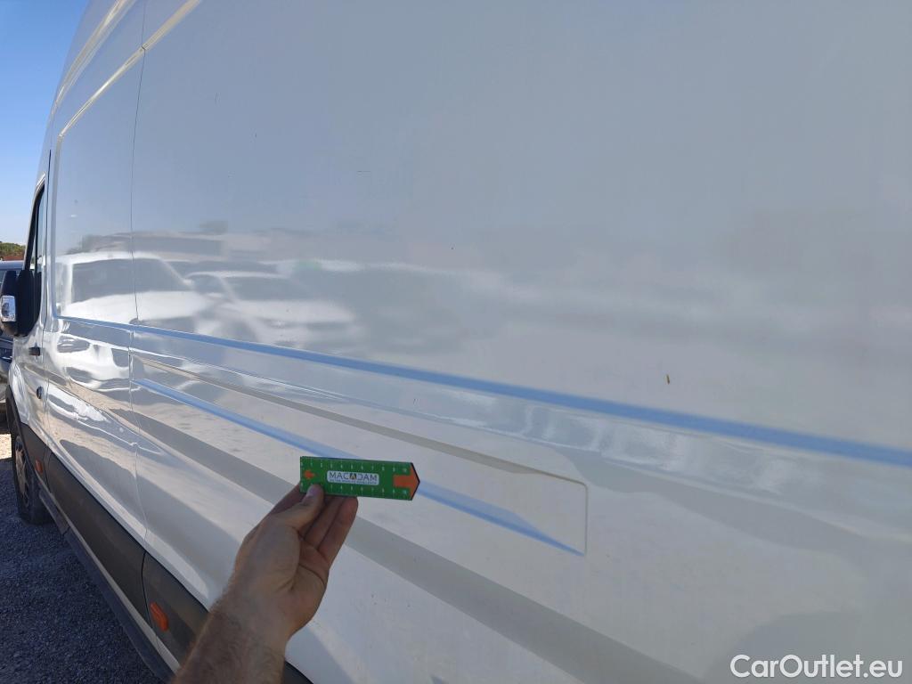  Ford  Transit FORD  / 2013 / 4P / furgón 350 96kW L4H3 Van Trend RWD #50