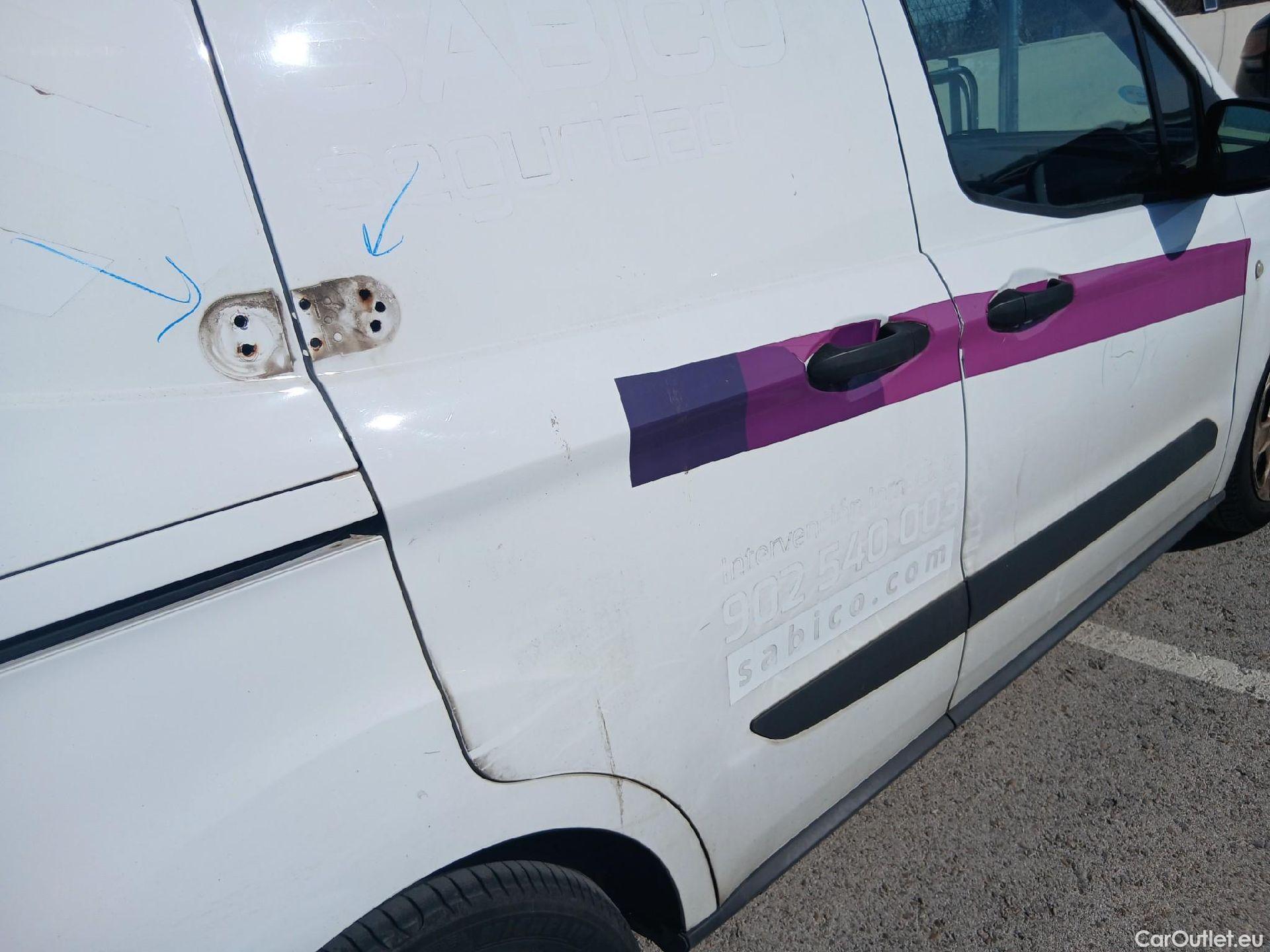  Ford  Transit FORD  Courier/2014/4P/furgón der.turis Van 1.5 TDCi 56kW Trend #30