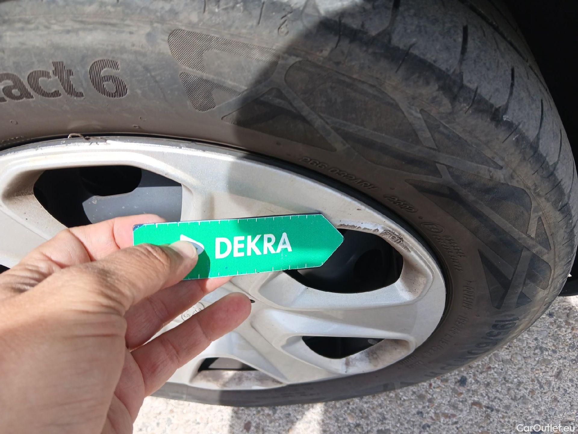  Ford  Transit FORD  Courier/2014/4P/furgón der.turis Van 1.5 TDCi 75kW Trend #29