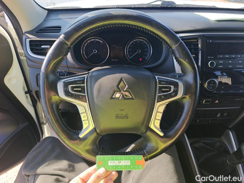  Mitsubishi  L200  / 2019 / 4P / pickup doble cabina D/C 220 DI-D M-Pro #27