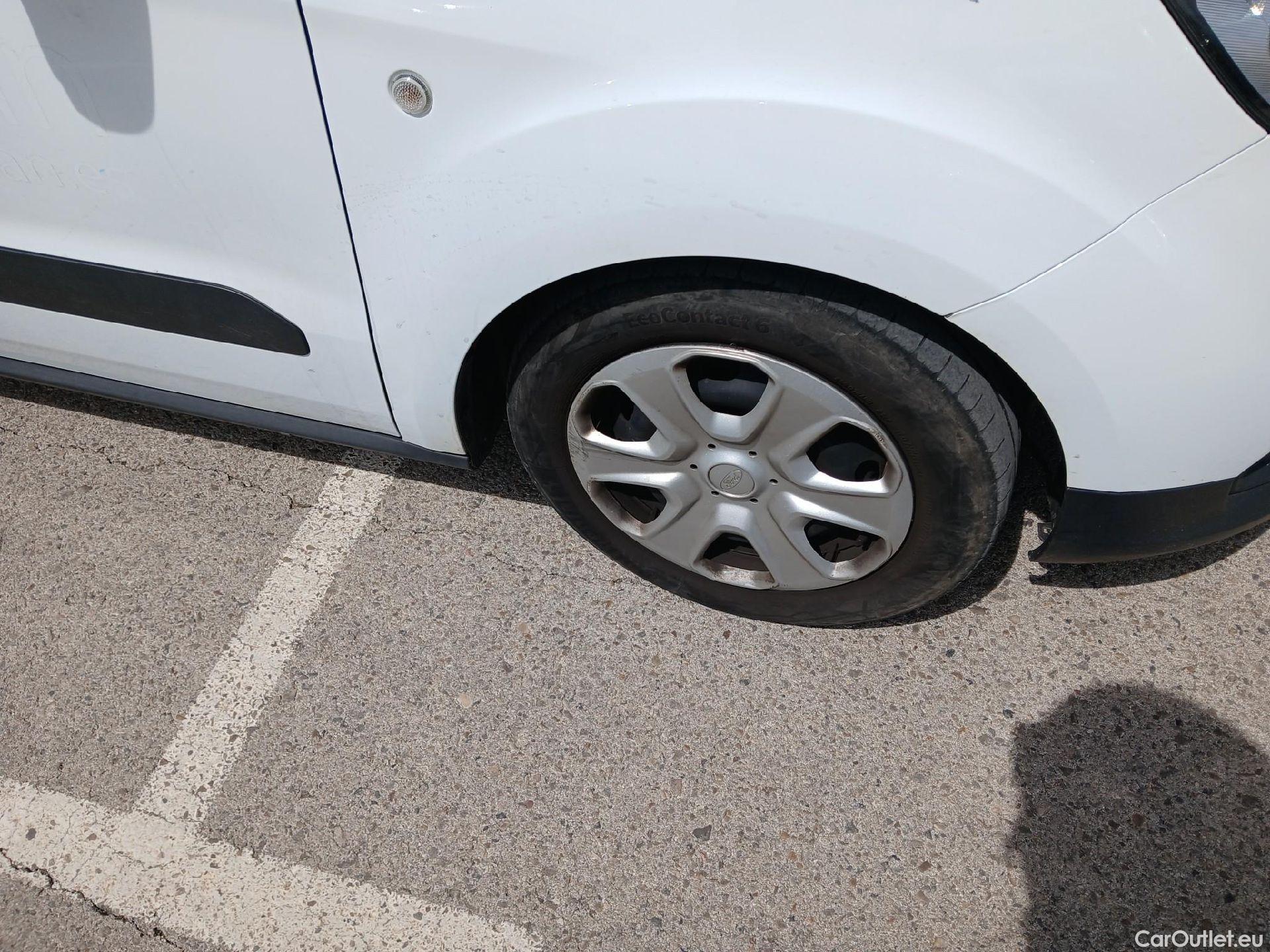  Ford  Transit FORD  Courier/2014/4P/furgón der.turis Van 1.5 TDCi 75kW Trend #30