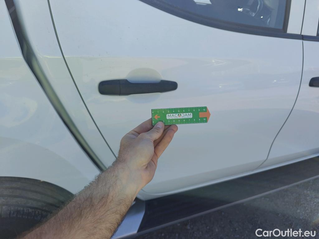  Mitsubishi  L200  / 2019 / 4P / pickup doble cabina D/C 220 DI-D M-Pro #25