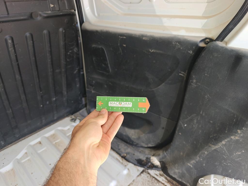  Opel  Combo OPEL  / 2018 / 3P / furgón derivado de turismo 1.5 TD 75kW (100CV) Express L H1 650kg (AC) #39