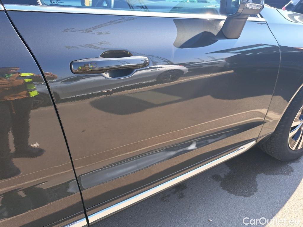  Volvo  XC60 VOLVO  / 2017 / 5P / todoterreno 2.0 T6 AWD Recharge Inscription Exp Auto #8