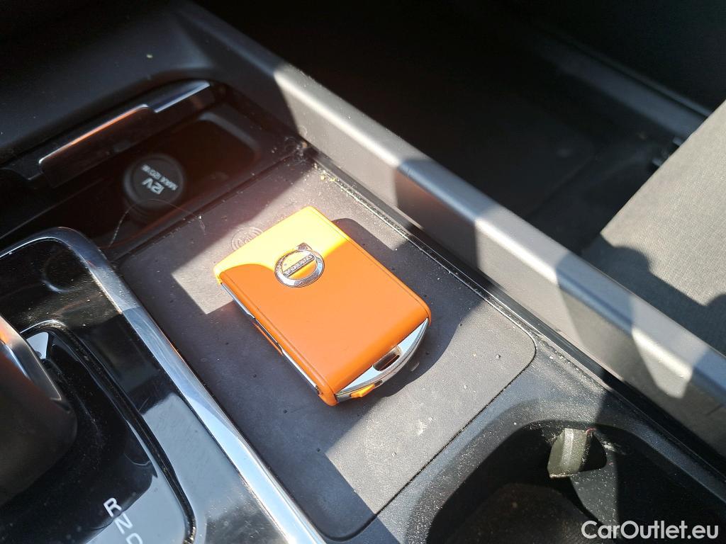  Volvo  XC60 VOLVO  / 2017 / 5P / todoterreno 2.0 T6 AWD Recharge Inscription Exp Auto #2