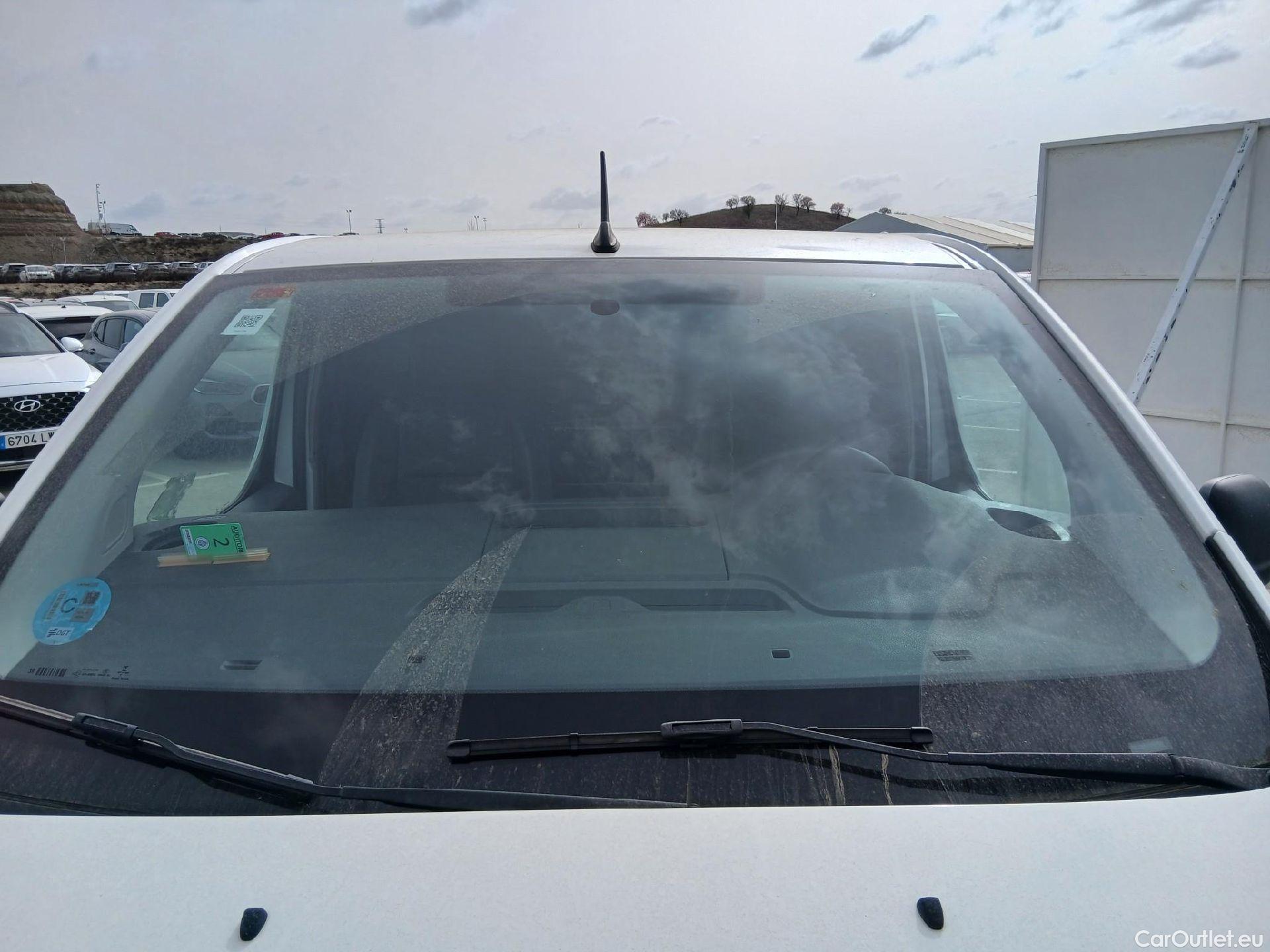  Opel  Vivaro OPEL  / 2019 / 4P / furgón 1.5 Diésel 74kW(100CV)M Std Exp #1