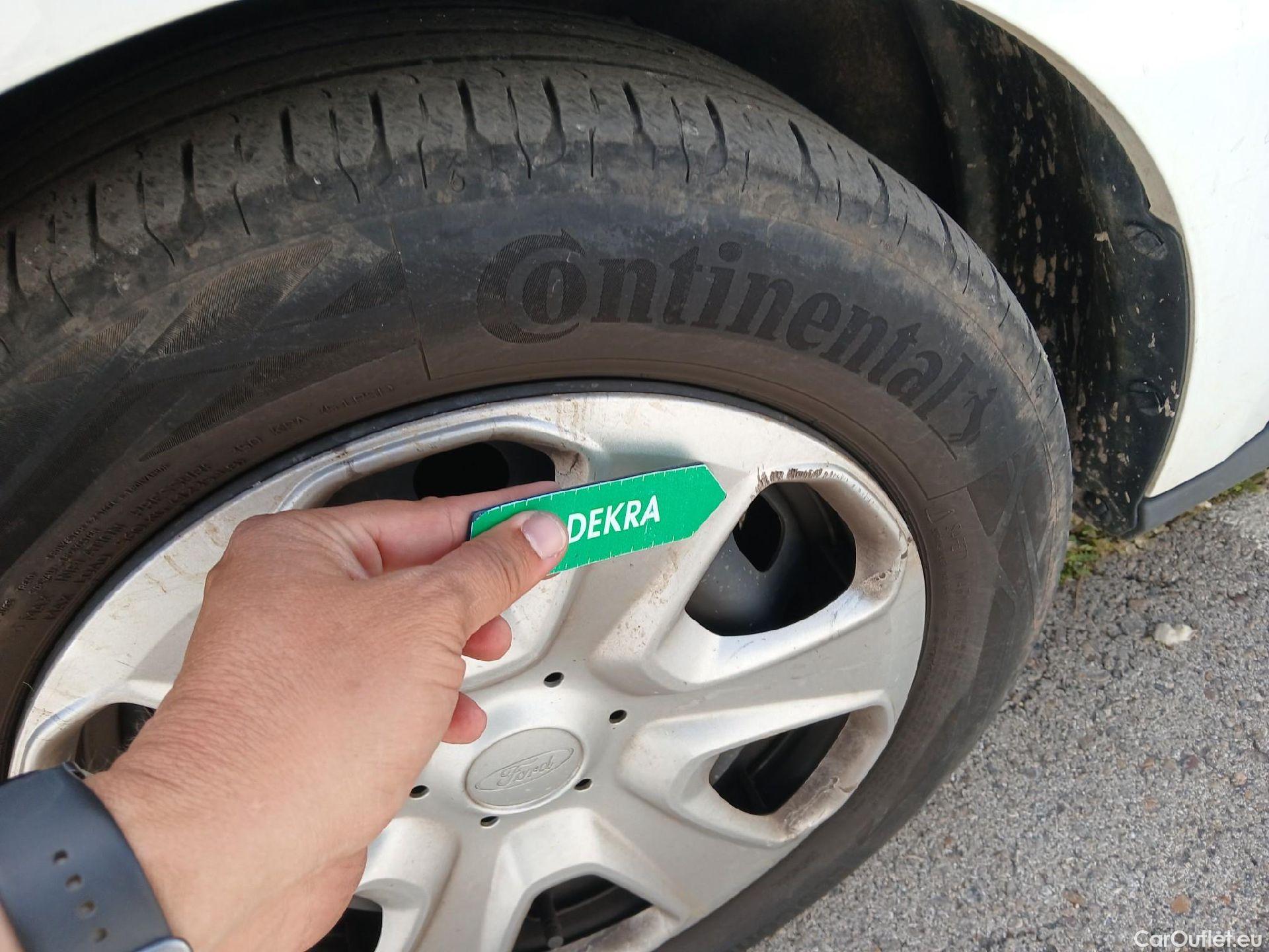  Ford  Transit FORD  Courier/2014/4P/furgón der.turis Van 1.5 TDCi 75kW Trend #14