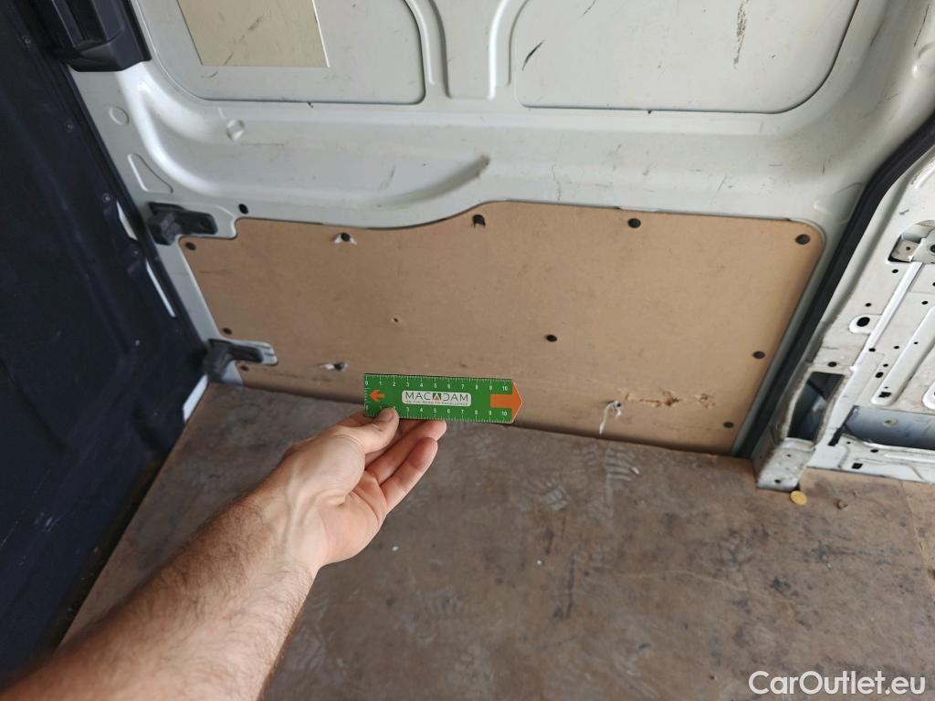  Ford  Transit FORD  / 2013 / 4P / furgón 350 96kW L4H3 Van Trend RWD #9