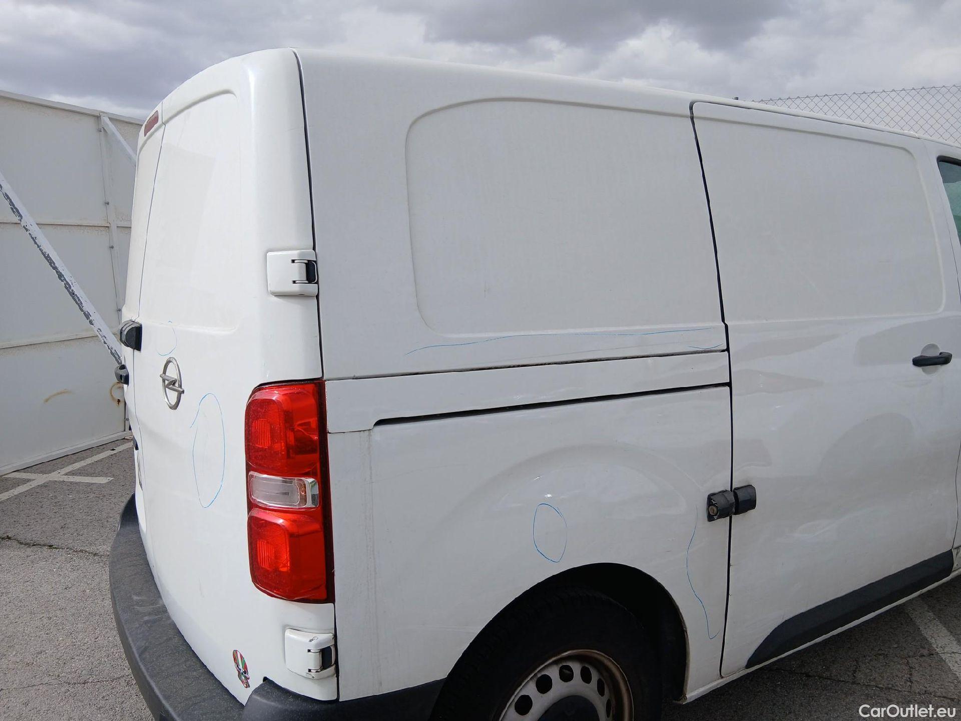  Opel  Vivaro OPEL  / 2019 / 4P / furgón 1.5 Diésel 74kW(100CV)M Std Exp #30