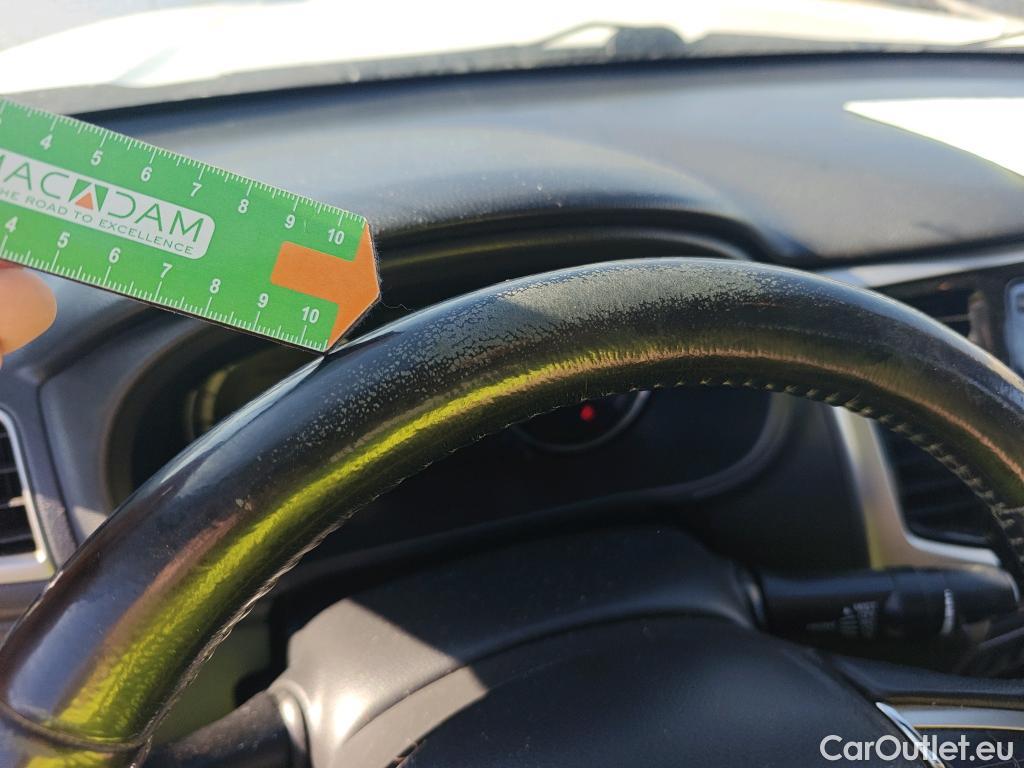  Mitsubishi  L200  / 2019 / 4P / pickup doble cabina D/C 220 DI-D M-Pro #28