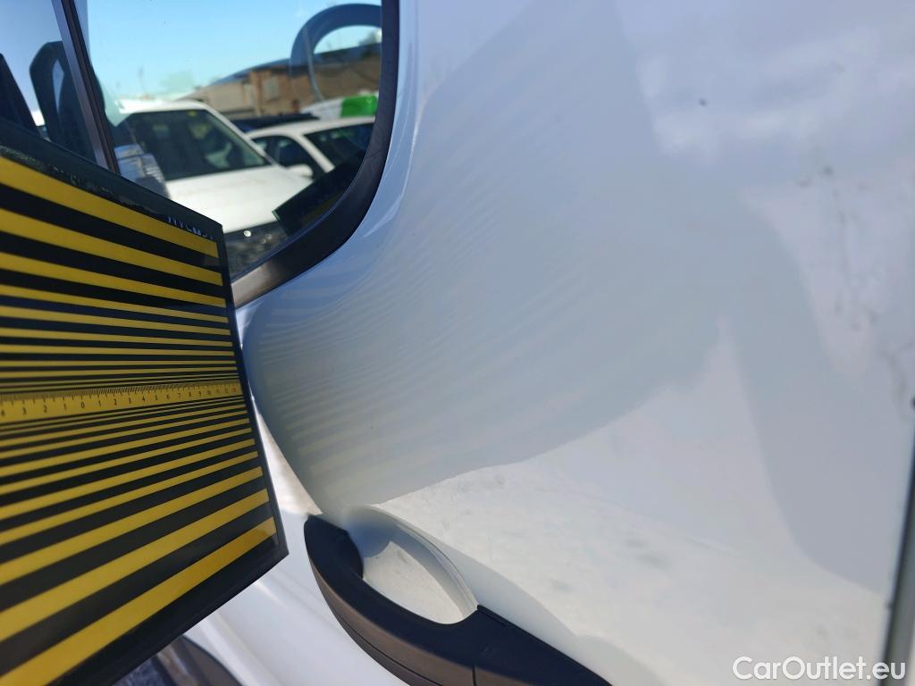  Ford  Transit FORD  / 2013 / 4P / furgón 350 96kW L4H3 Van Trend RWD #55