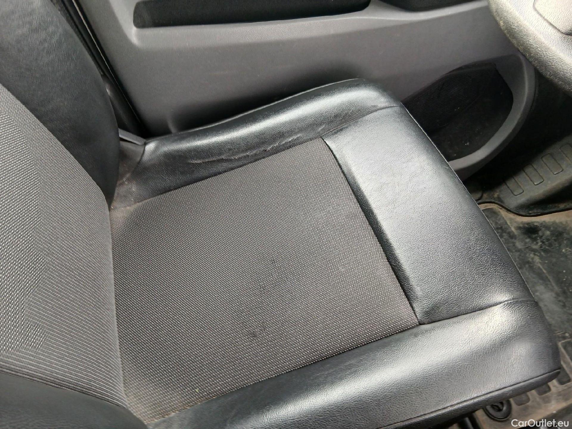  Opel  Vivaro OPEL  / 2019 / 4P / furgón 1.5 Diésel 74kW(100CV)M Std Exp #38