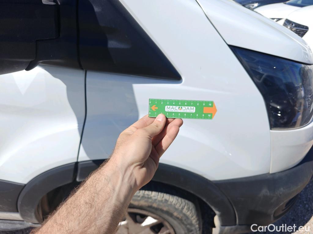  Ford  Transit FORD  / 2013 / 4P / furgón 350 96kW L4H3 Van Trend RWD #46