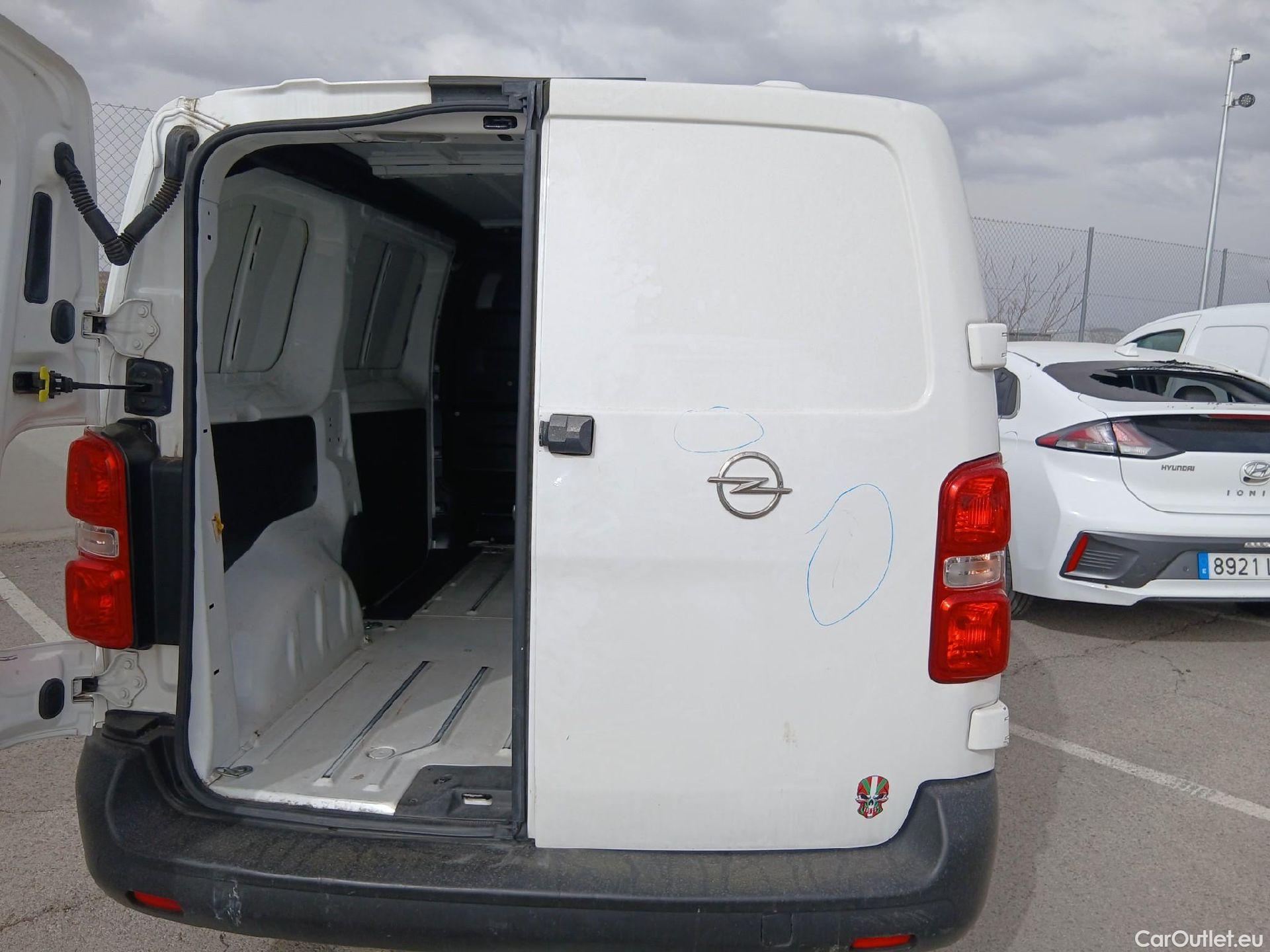  Opel  Vivaro OPEL  / 2019 / 4P / furgón 1.5 Diésel 74kW(100CV)M Std Exp #22
