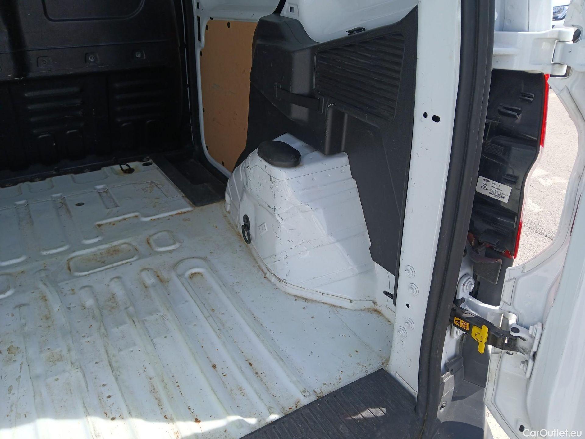  Ford  Transit FORD  Courier/2014/4P/furgón der.turis Van 1.5 TDCi 75kW Trend #5