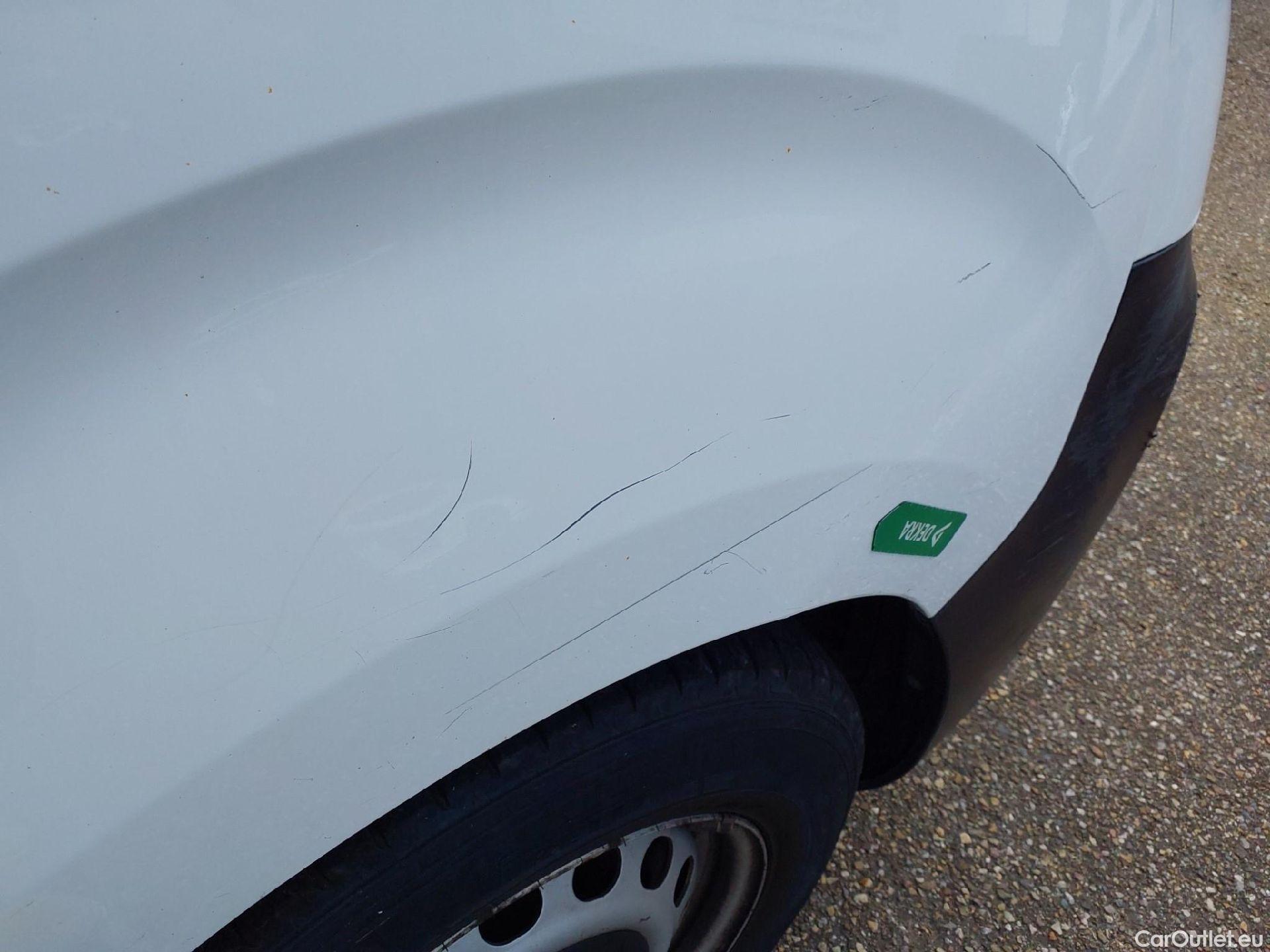  Peugeot  Expert PEUGEOT  / 2016 / 4P / furgón Furgón Pro 2.0 BlueHDi 120 S&S Standard #34