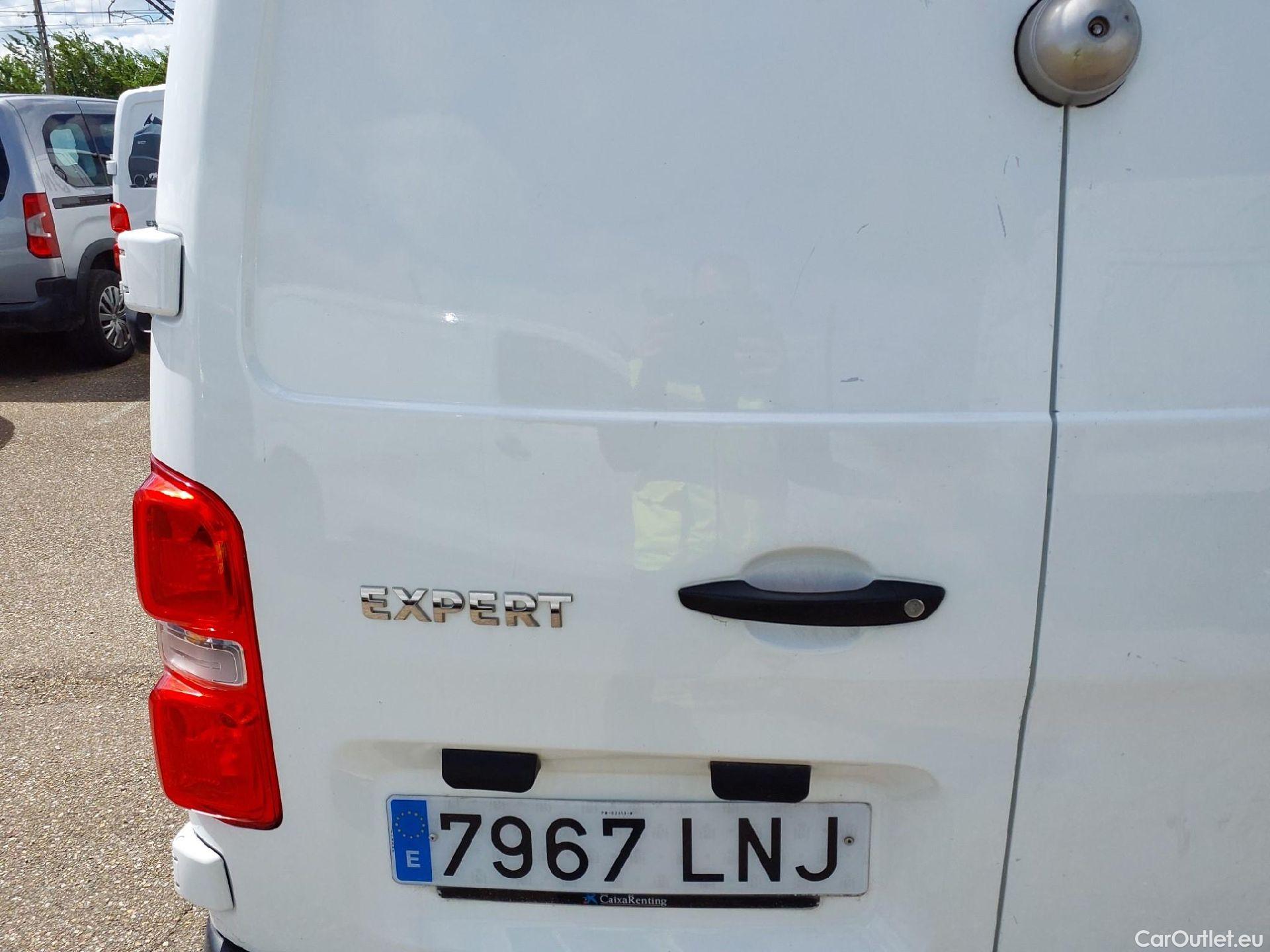  Peugeot  Expert PEUGEOT  / 2016 / 4P / furgón Furgón Pro 2.0 BlueHDi 120 S&S Standard #15