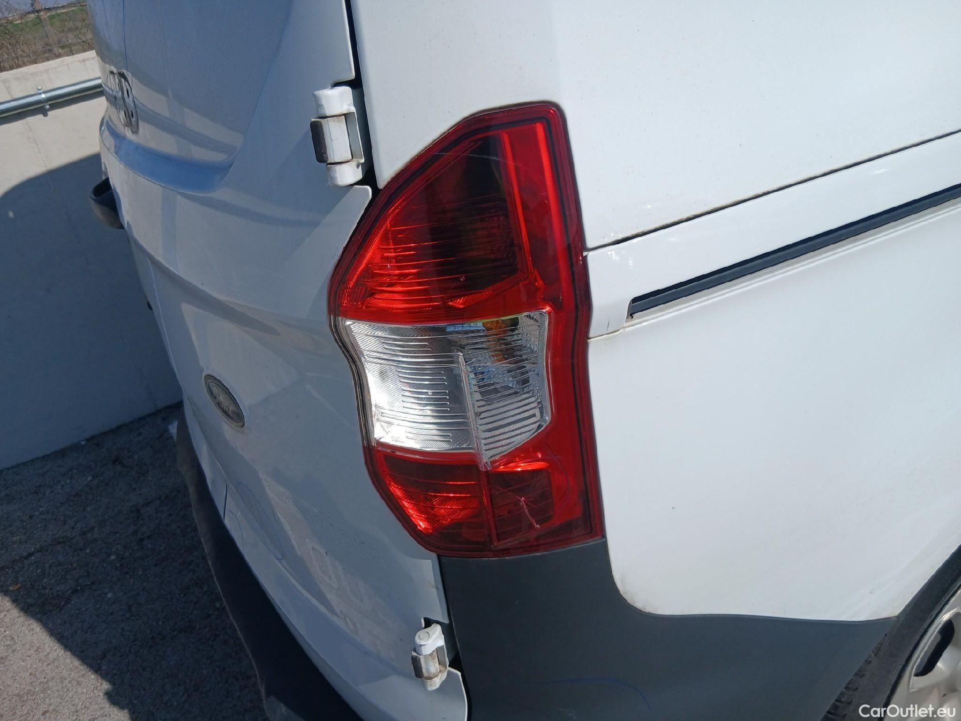  Ford  Transit FORD  Courier/2014/4P/furgón der.turis Van 1.5 TDCi 56kW Trend #27