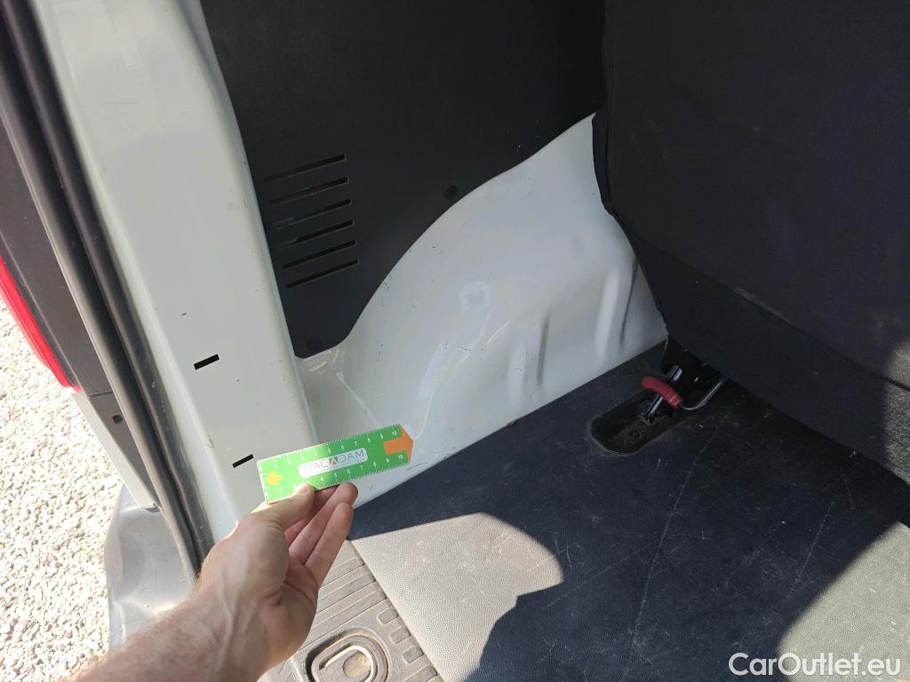  Peugeot  Expert PEUGEOT  / 2016 / 4P / combi Combi BlueHDi 120 S&S Standard #17