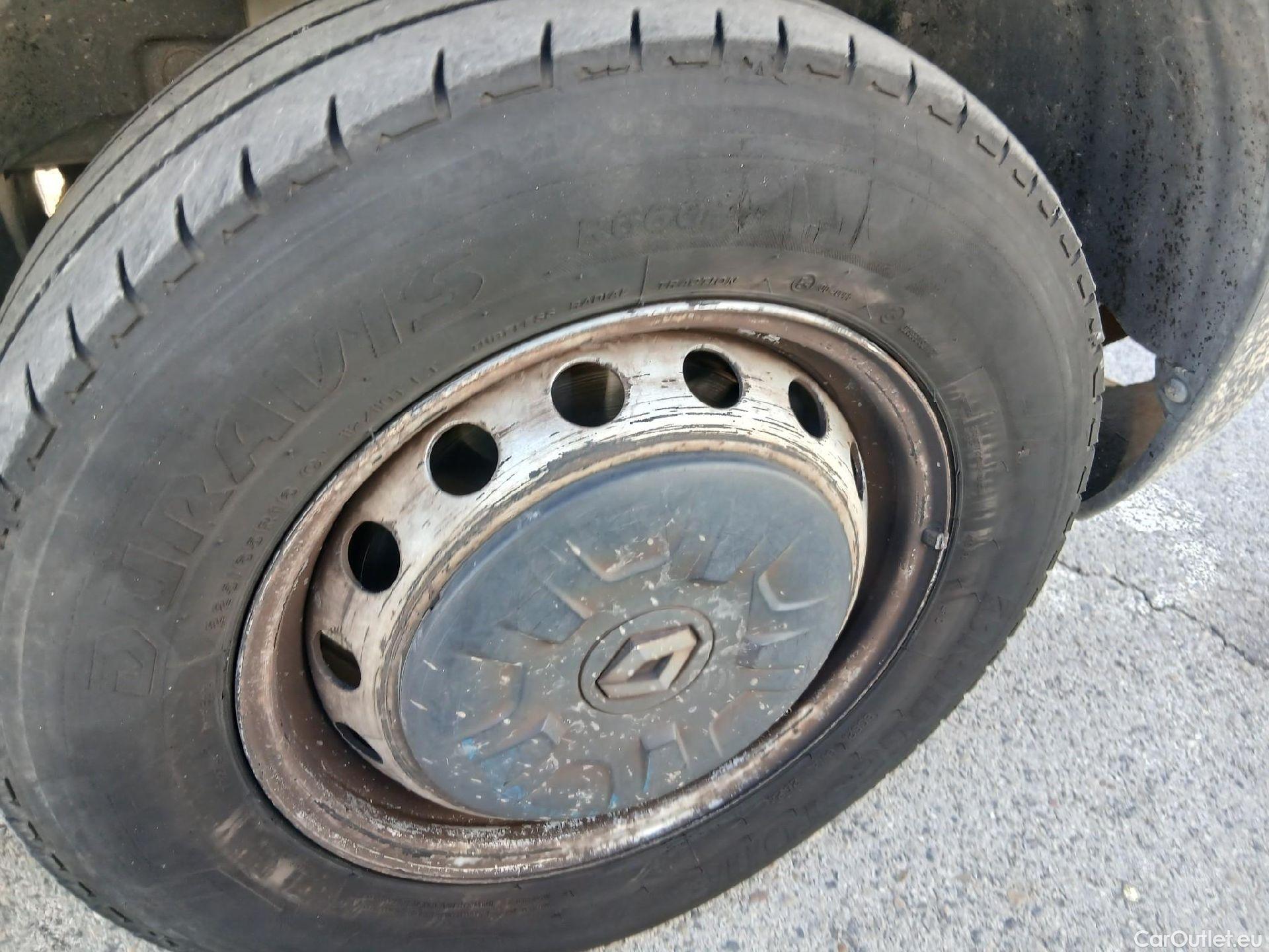  Renault  Master RENAULT  / 2014 / 2P / volquete Volq. Cab. Simple T L2 3500 dCi 96kW E6 #64