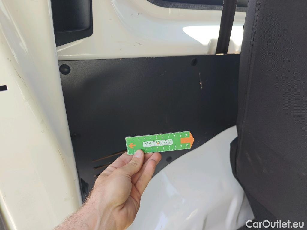  Peugeot  Expert PEUGEOT  / 2016 / 4P / combi Combi BlueHDi 120 S&S Standard #48