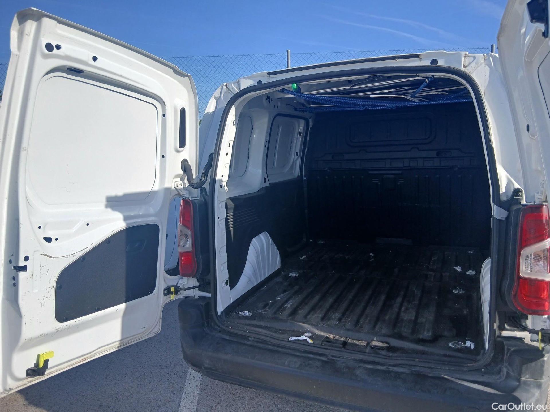  Peugeot  Partner PEUGEOT  / 2018 / 3P / furgón derivado de turismo Pro Standard 600kg BlueHDi 73kW #5