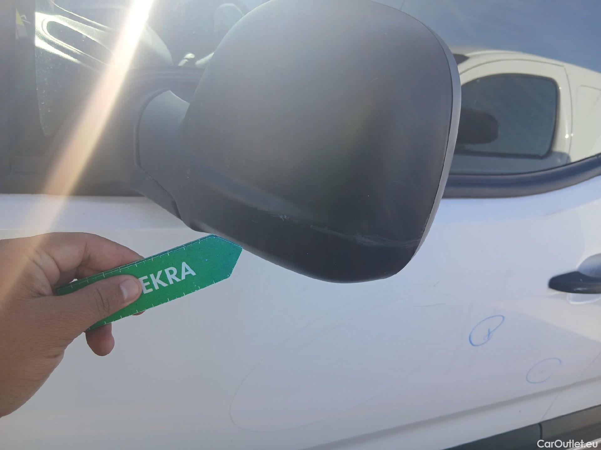  Peugeot  Partner PEUGEOT  / 2018 / 3P / furgón derivado de turismo Pro Standard 600kg BlueHDi 73kW #20