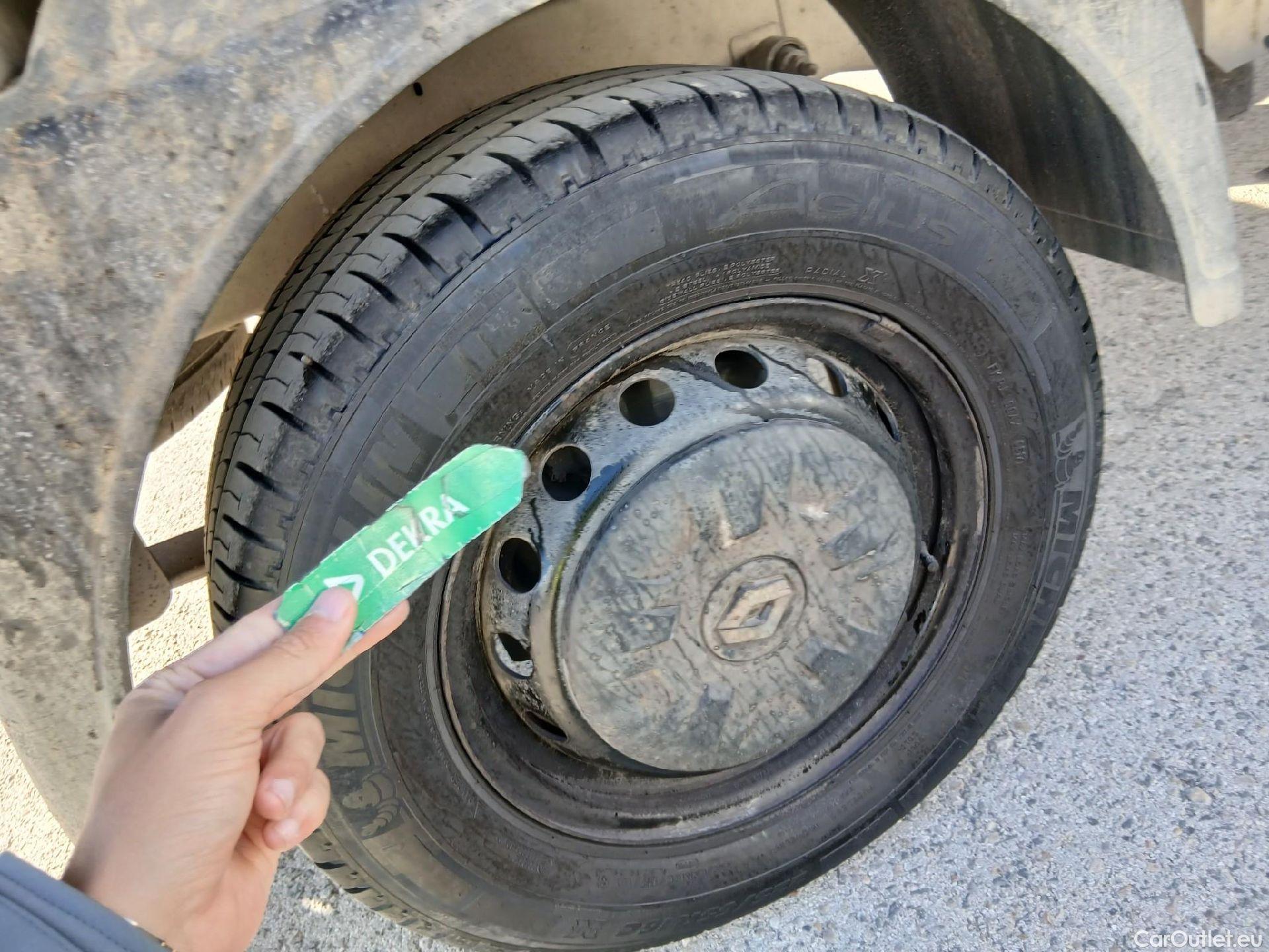  Renault  Master RENAULT  / 2014 / 2P / volquete Volq. Cab. Simple T L2 3500 dCi 96kW E6 #47