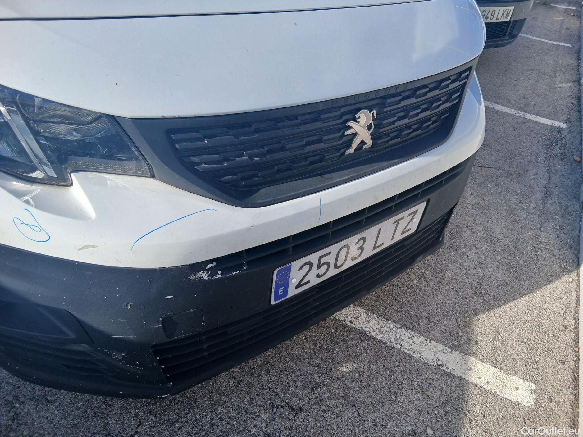  Peugeot  Partner PEUGEOT  / 2018 / 3P / furgón derivado de turismo Pro Standard 600kg BlueHDi 73kW #15