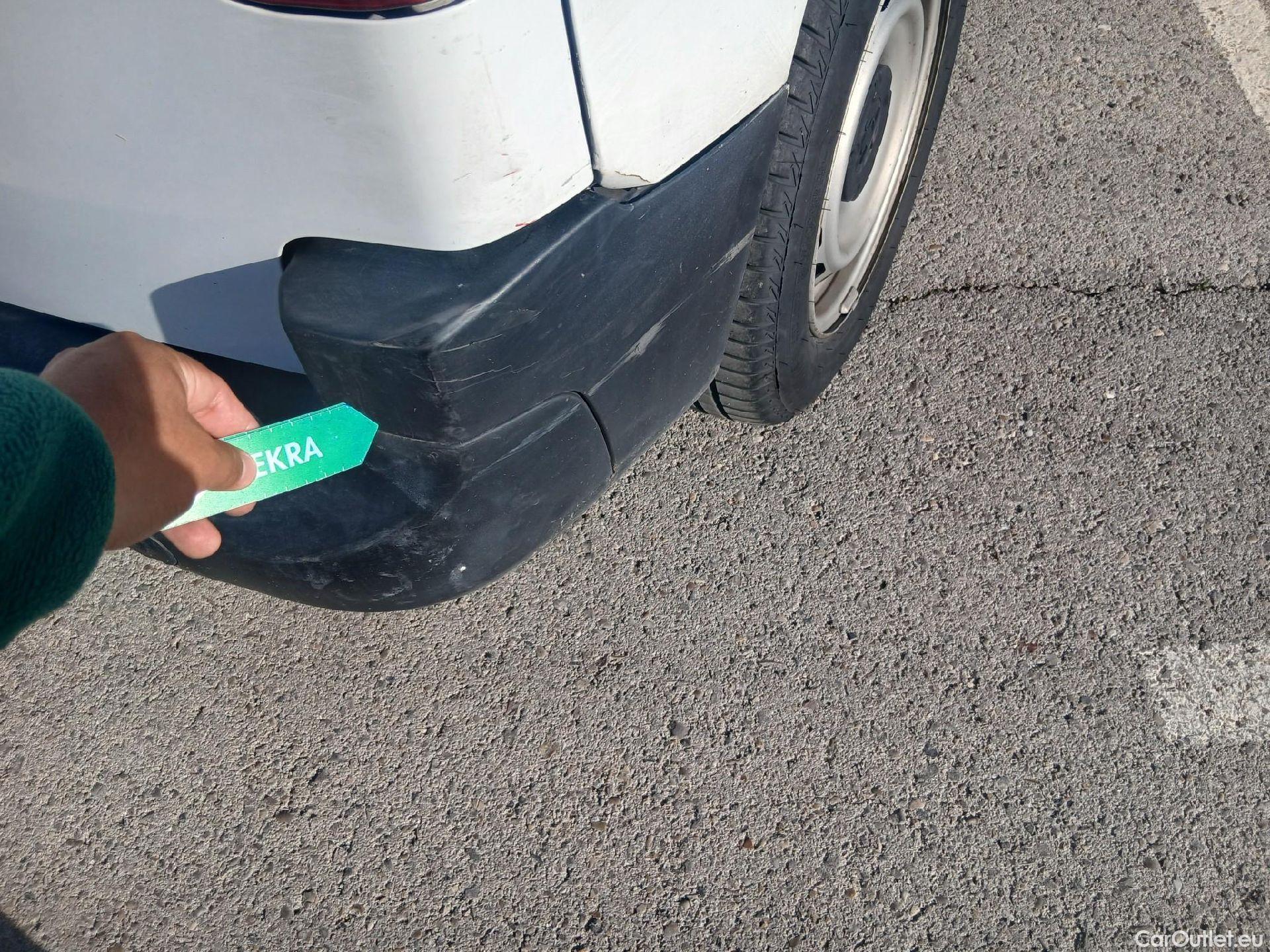  Peugeot  Partner PEUGEOT  / 2018 / 3P / furgón derivado de turismo Pro Standard 600kg BlueHDi 73kW #42