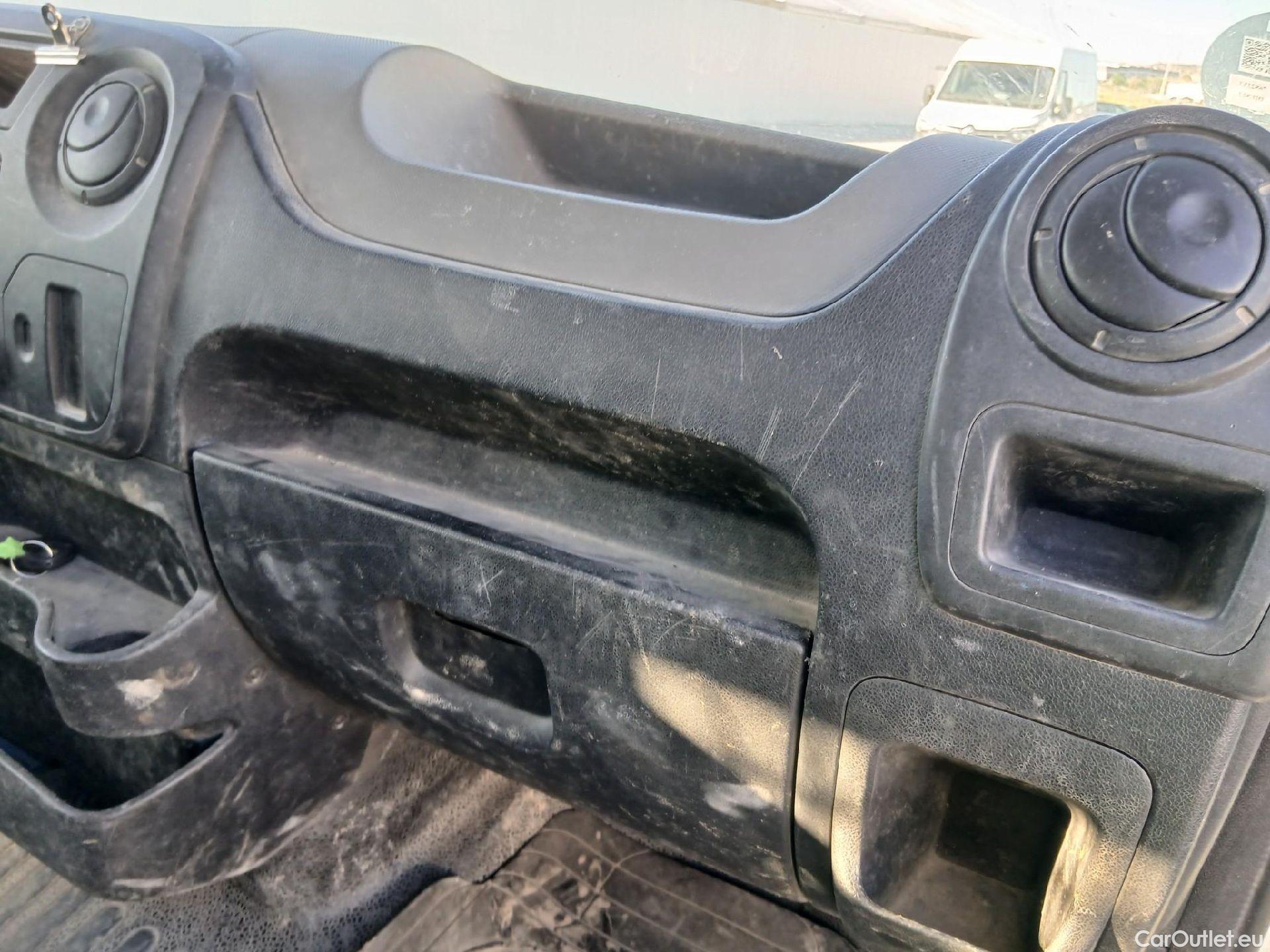  Renault  Master RENAULT  / 2014 / 2P / volquete Volq. Cab. Simple T L2 3500 dCi 96kW E6 #63