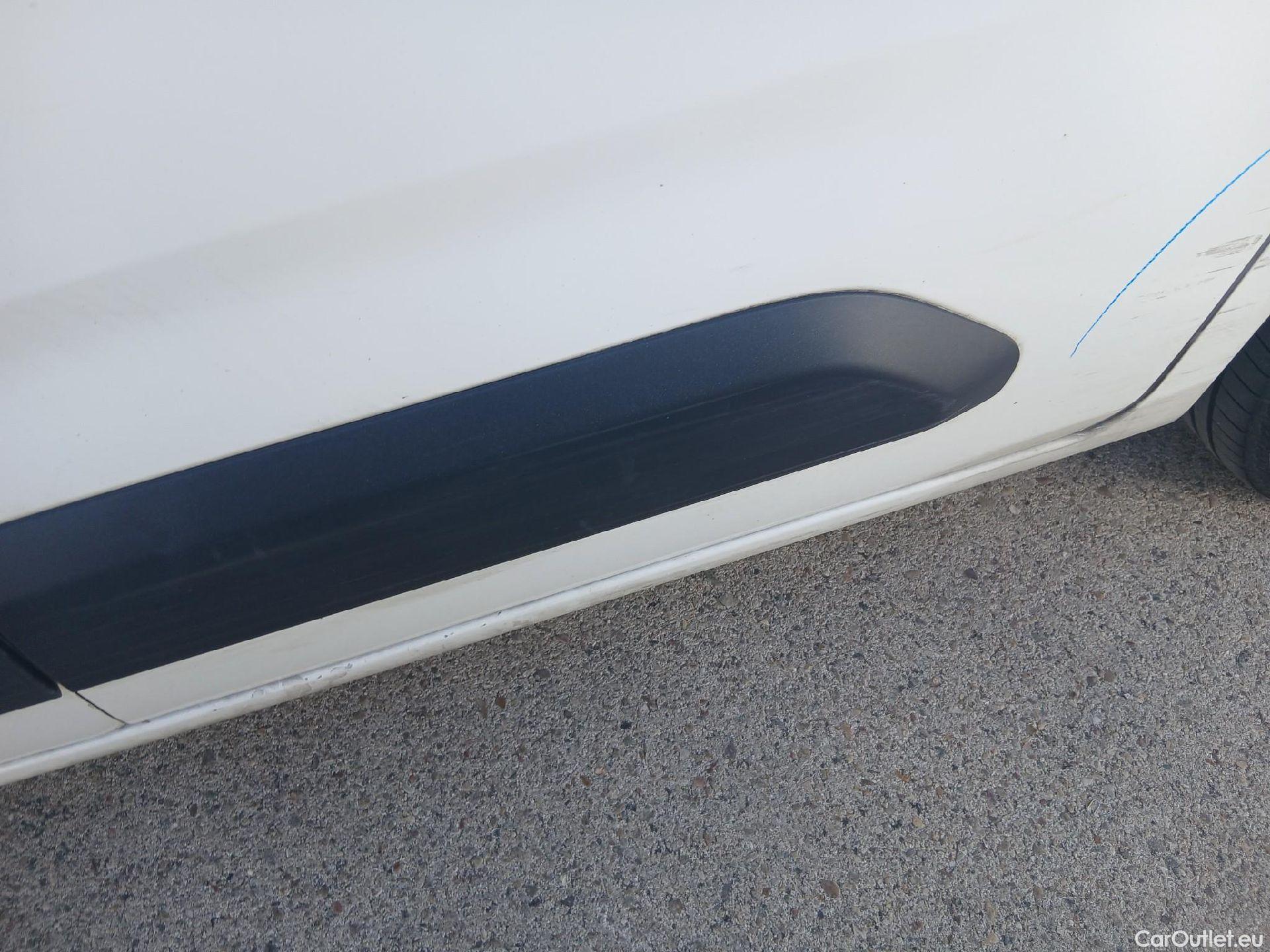  Peugeot  Partner PEUGEOT  / 2018 / 3P / furgón derivado de turismo Pro Standard 600kg BlueHDi 73kW #27