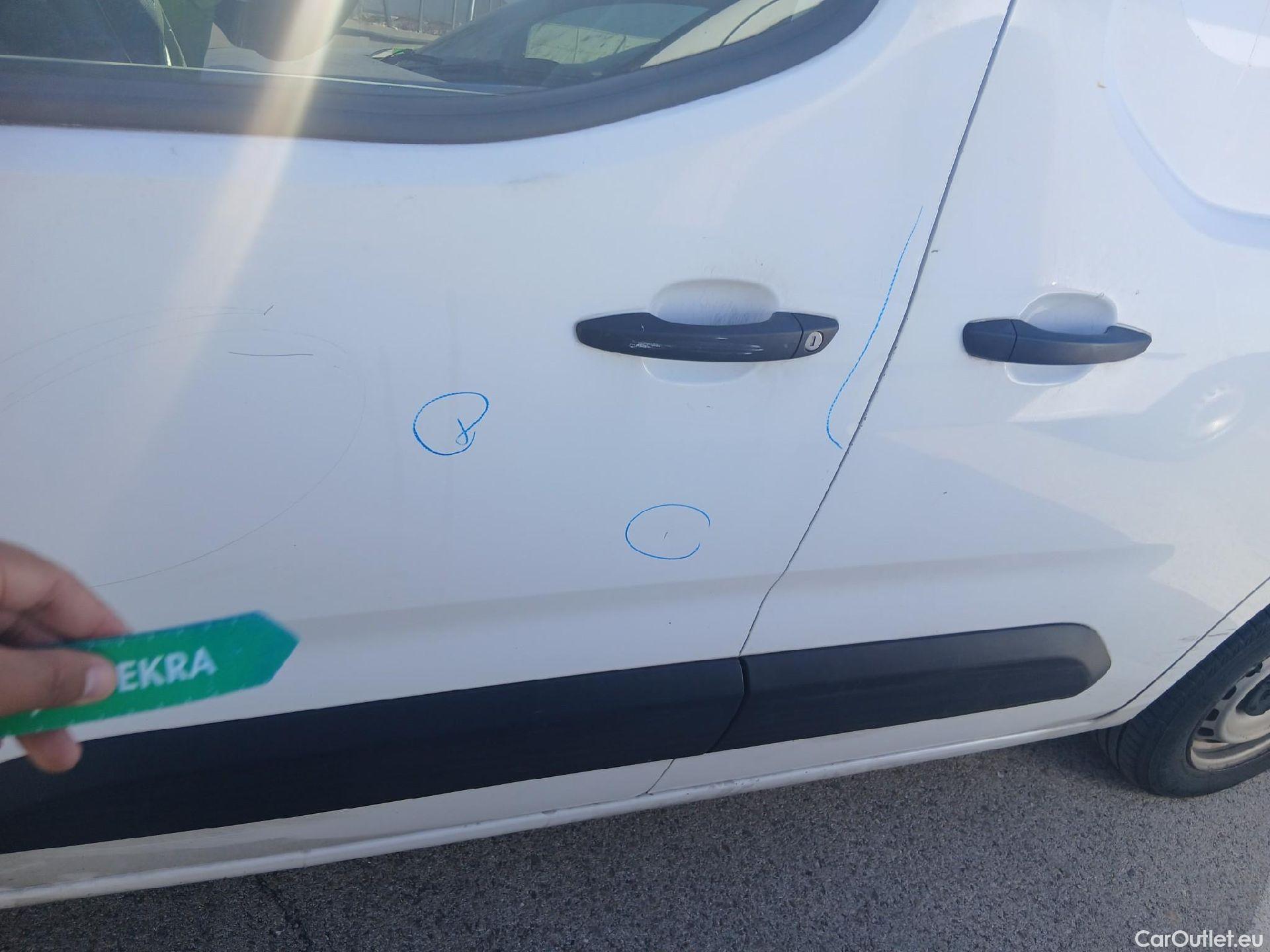  Peugeot  Partner PEUGEOT  / 2018 / 3P / furgón derivado de turismo Pro Standard 600kg BlueHDi 73kW #22