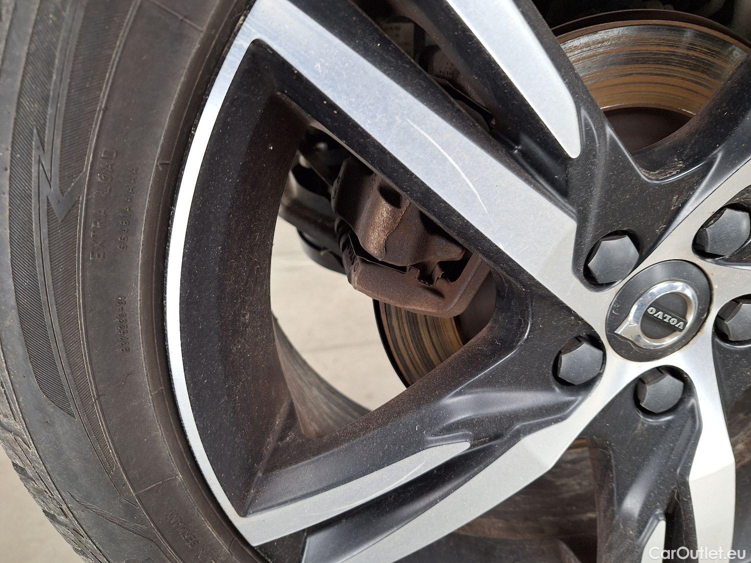  Volvo  XC 40 Volvo, XC40 '17, Volvo XC40 T4 Recharge Geartronic R-Design 5d #4