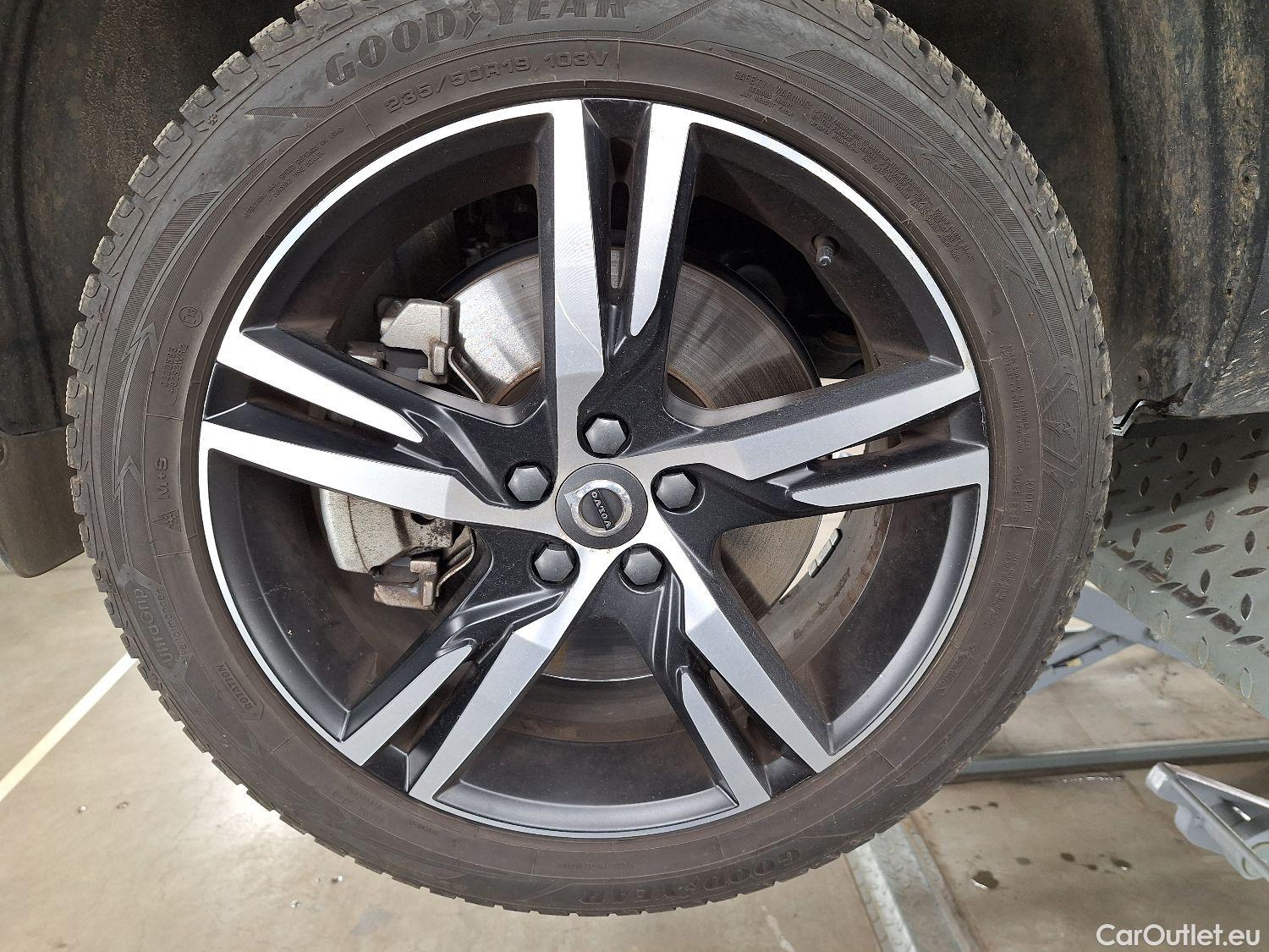  Volvo  XC 40 Volvo, XC40 '17, Volvo XC40 T4 Recharge Geartronic R-Design 5d #8