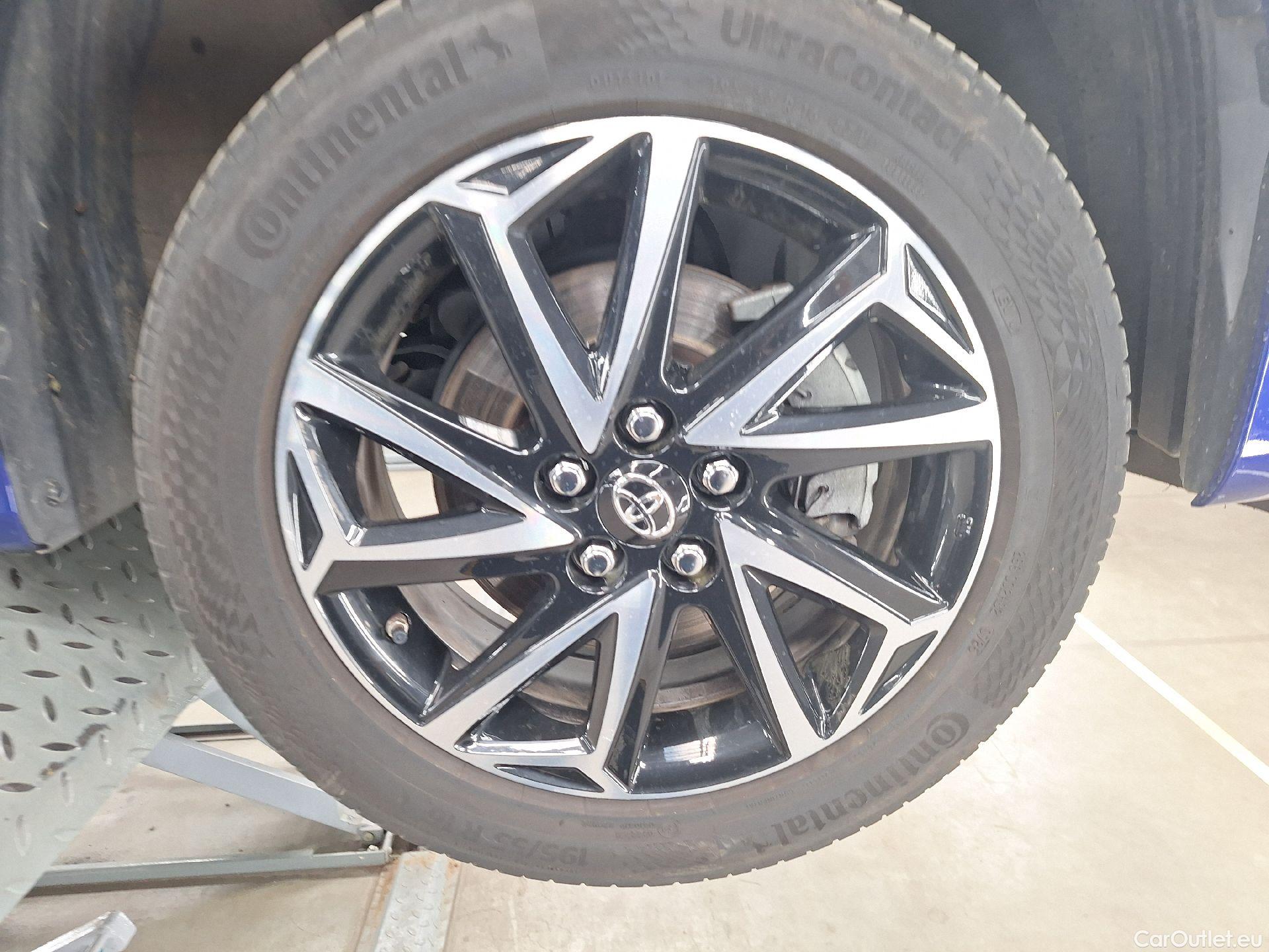  Toyota  Yaris Toyota,  '20, Toyota  1.5 VVT-i Hybrid Iconic e-CVT 5d #48