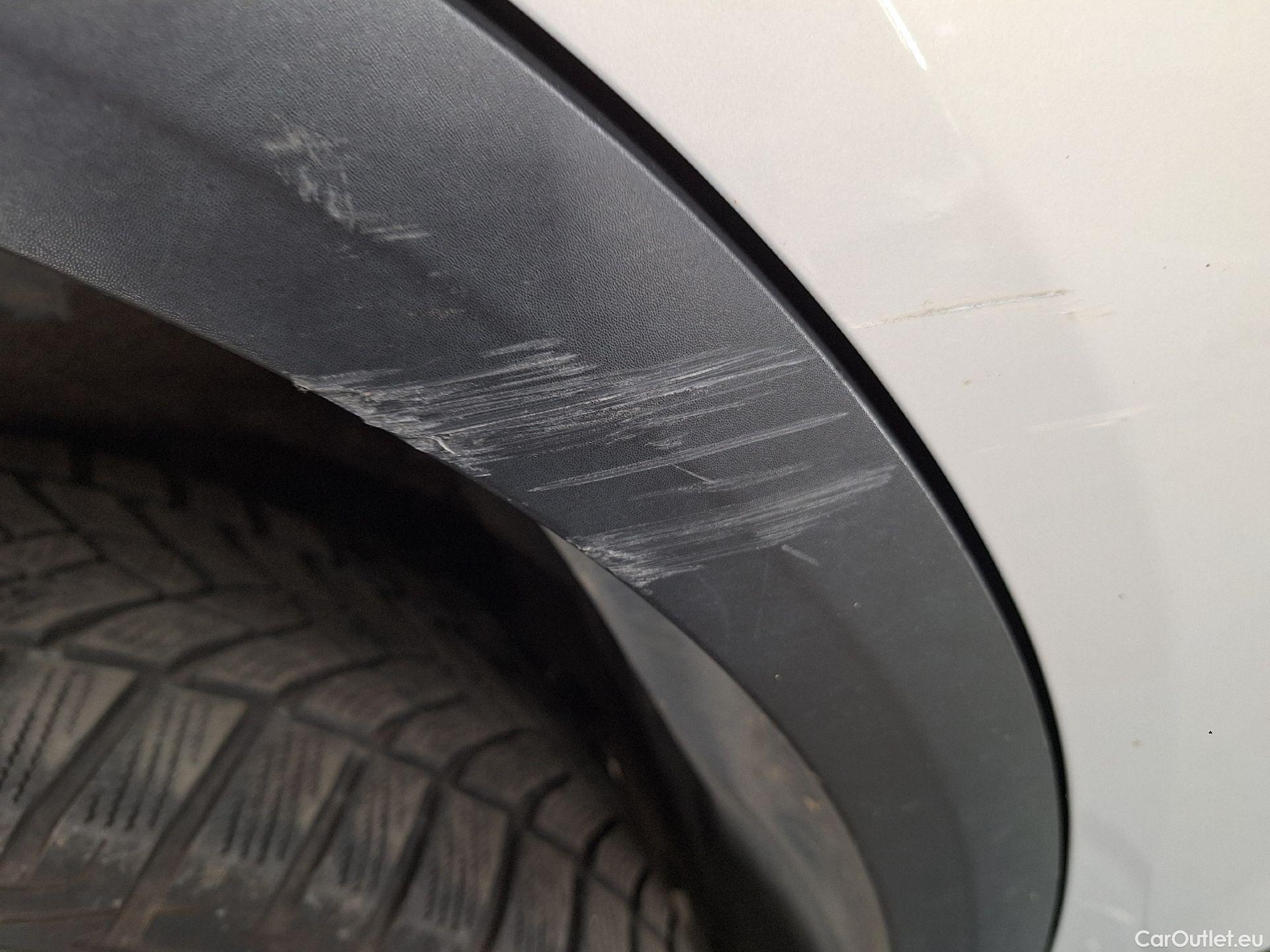  DS  DS7 DS,  CB '17 PHEV, DS 7 Crossback E-Tense Bastille + 5d #43