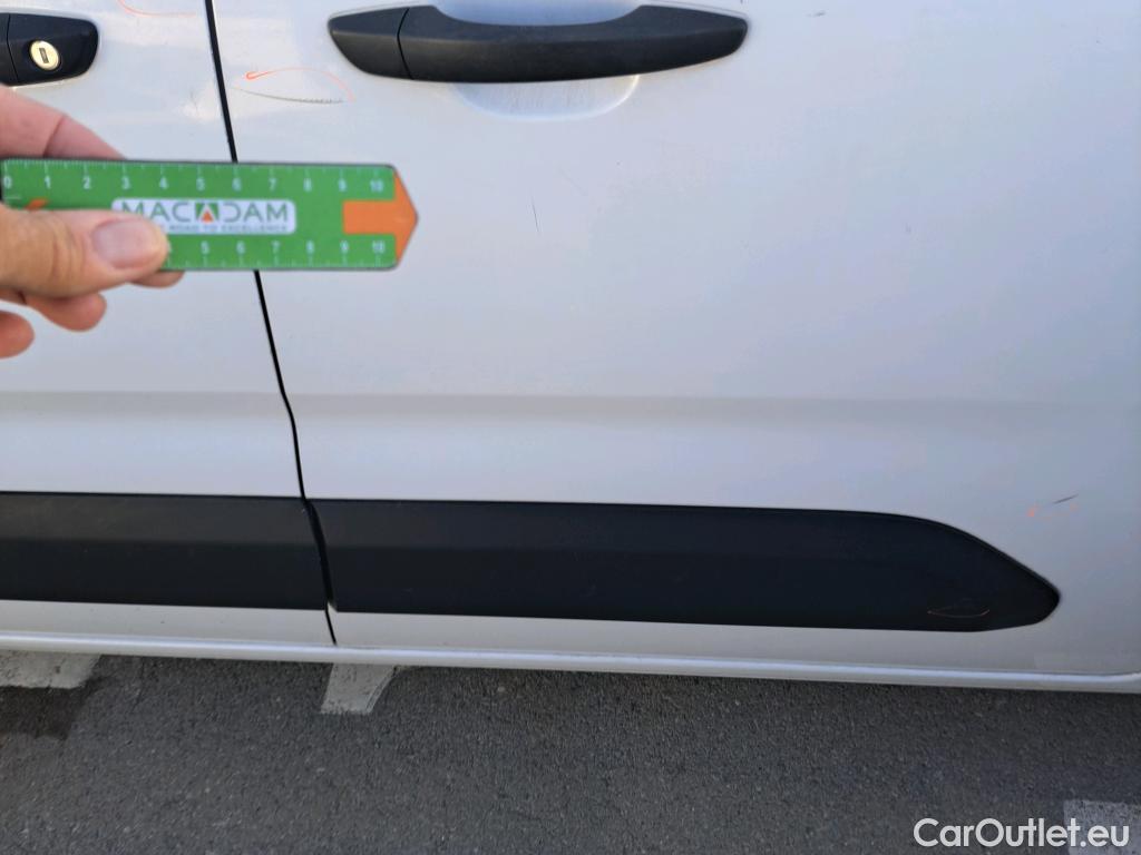  Citroen  Berlingo  Combi Live Pack XL 1.5 BlueHDi 100CV MT6 E6d #43