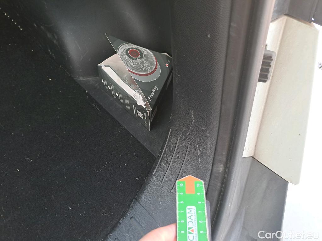  KIA  Sportage KIA  / 2022 / 5P / todoterreno 1.6 T-GDi 110kW (150CV) Concept 4x2 #36