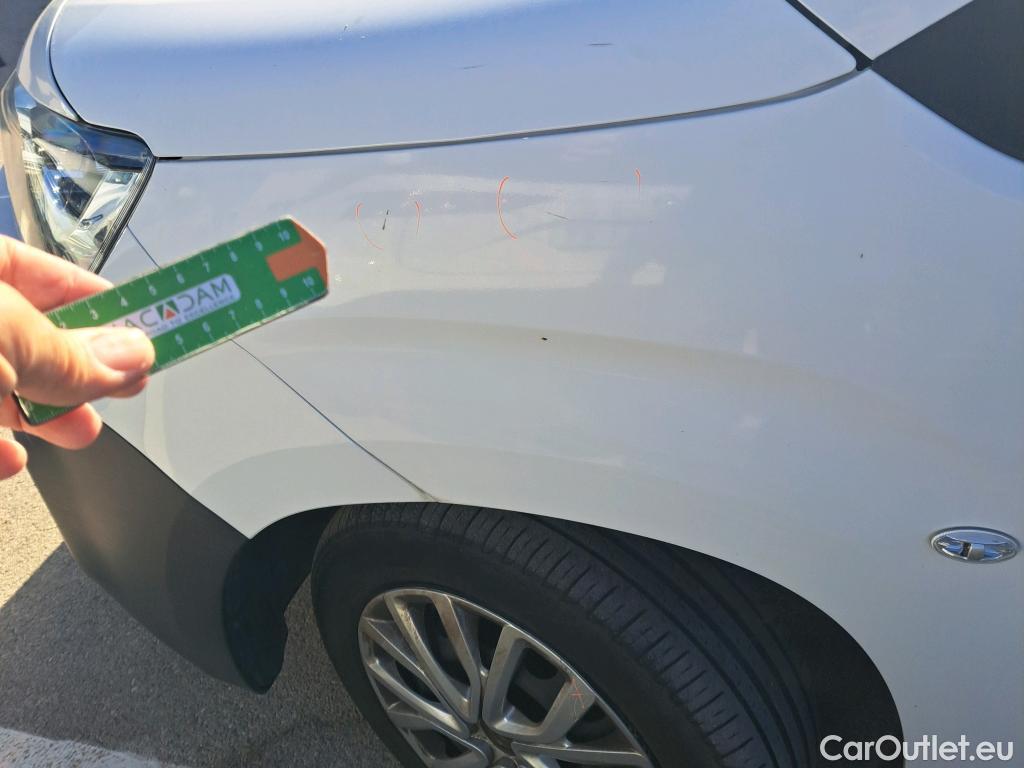  Citroen  Berlingo  Combi Live Pack XL 1.5 BlueHDi 100CV MT6 E6d #55