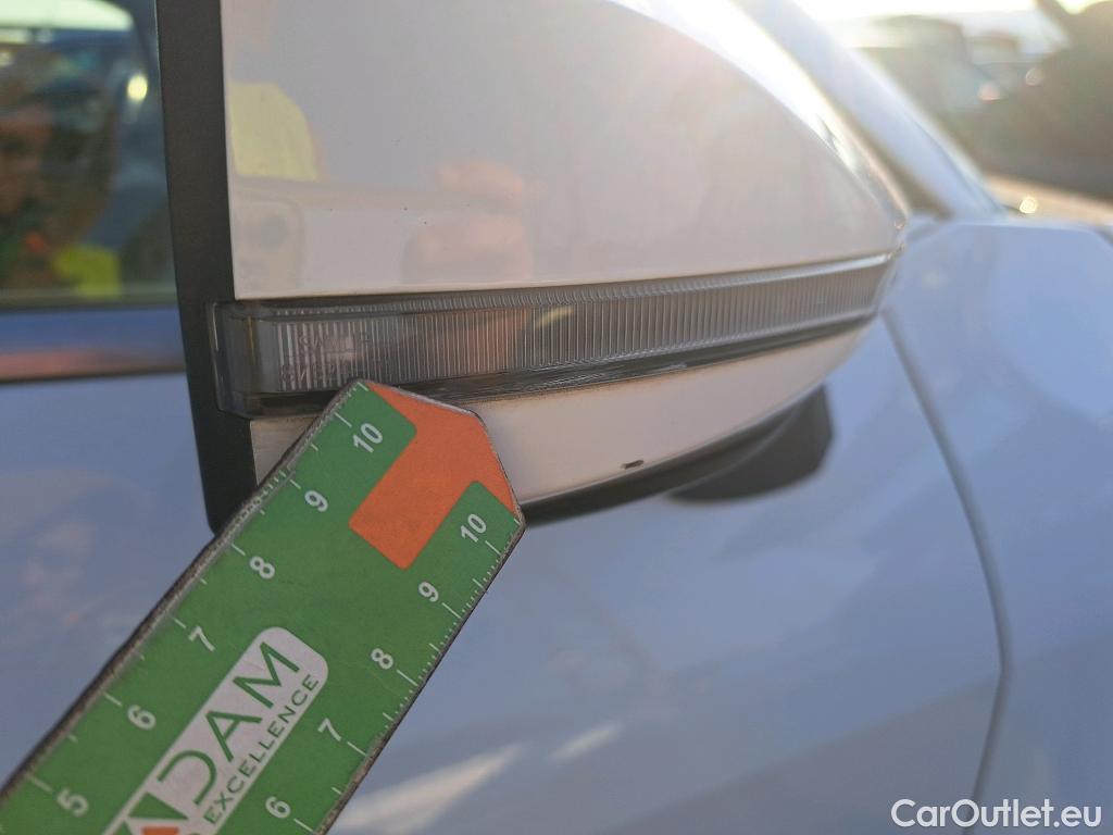  KIA  Sportage KIA  / 2022 / 5P / todoterreno 1.6 T-GDi 110kW (150CV) Concept 4x2 #48