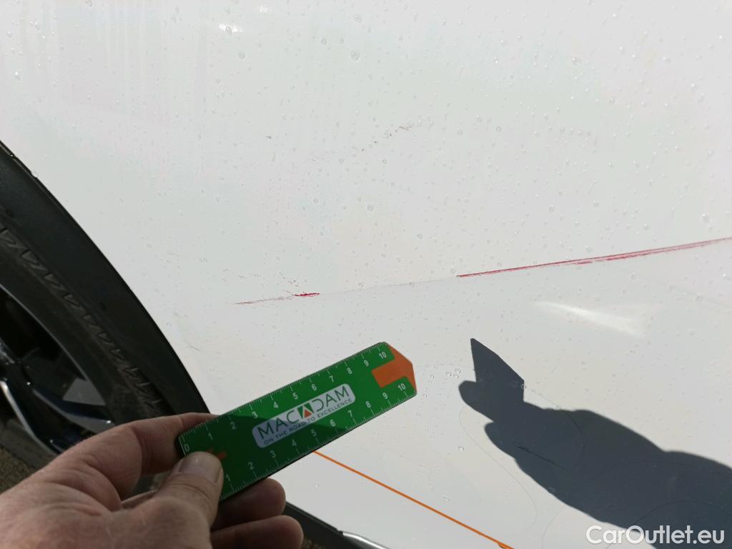  Peugeot  2008 PEUGEOT  / 2019 / 5P / todoterreno Allure BlueHDI 81kW (110CV) #8