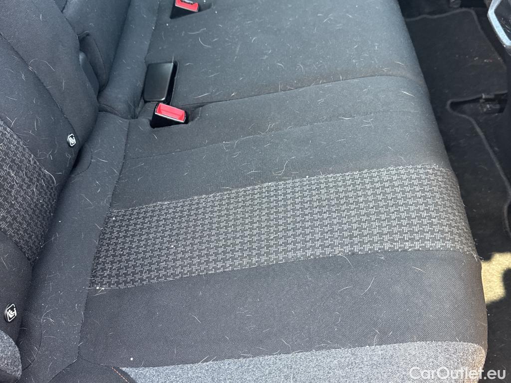  Peugeot  3008 PEUGEOT  / 2016 / 5P / todoterreno 1.5 BlueHDi 96kW (130CV) S&S Active (AC) #16