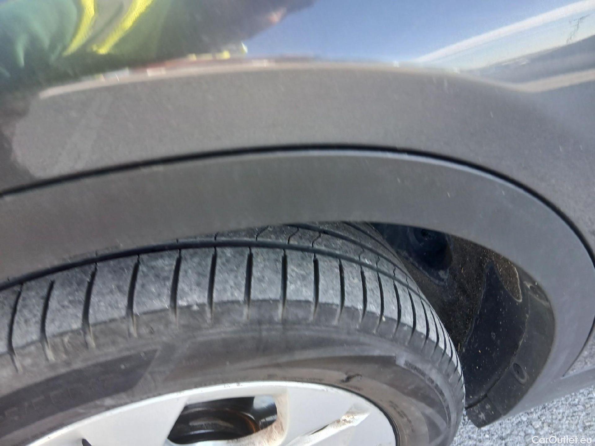  Bmw  X2 BMW  / 2017 / 5P / todoterreno sDrive18d (AC) #5