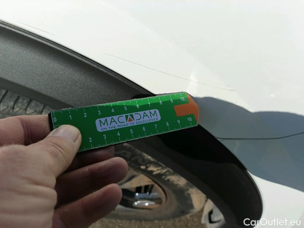  Peugeot  2008 PEUGEOT  / 2019 / 5P / todoterreno Allure BlueHDI 81kW (110CV) #10