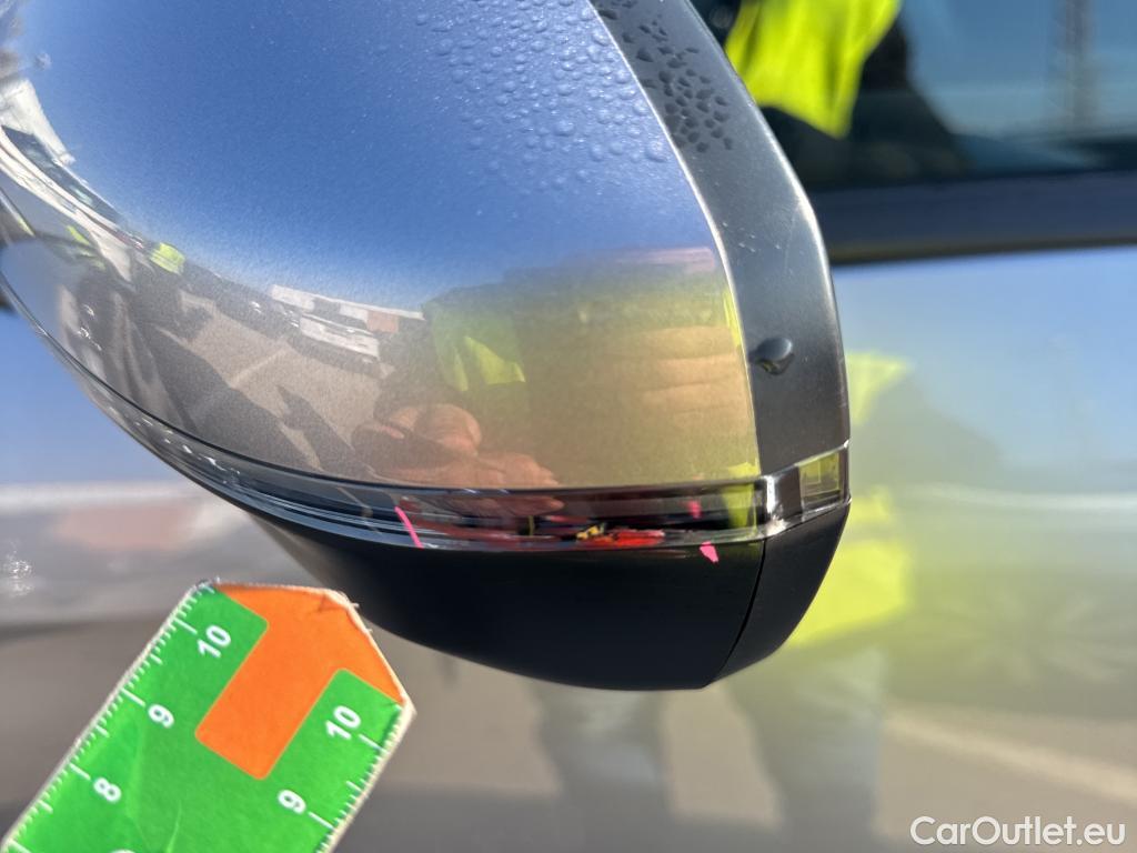  Peugeot  3008 PEUGEOT  / 2016 / 5P / todoterreno 1.5 BlueHDi 96kW (130CV) S&S Active (AC) #38