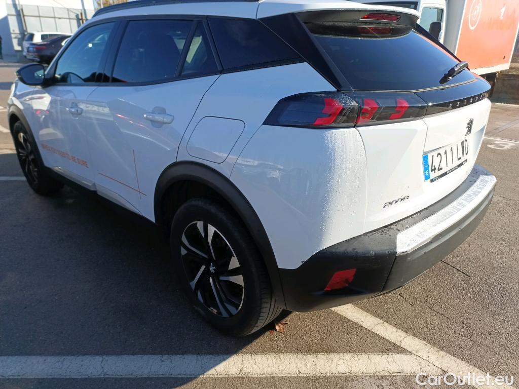  Peugeot  2008 PEUGEOT  / 2019 / 5P / todoterreno Allure BlueHDI 81kW (110CV) #4