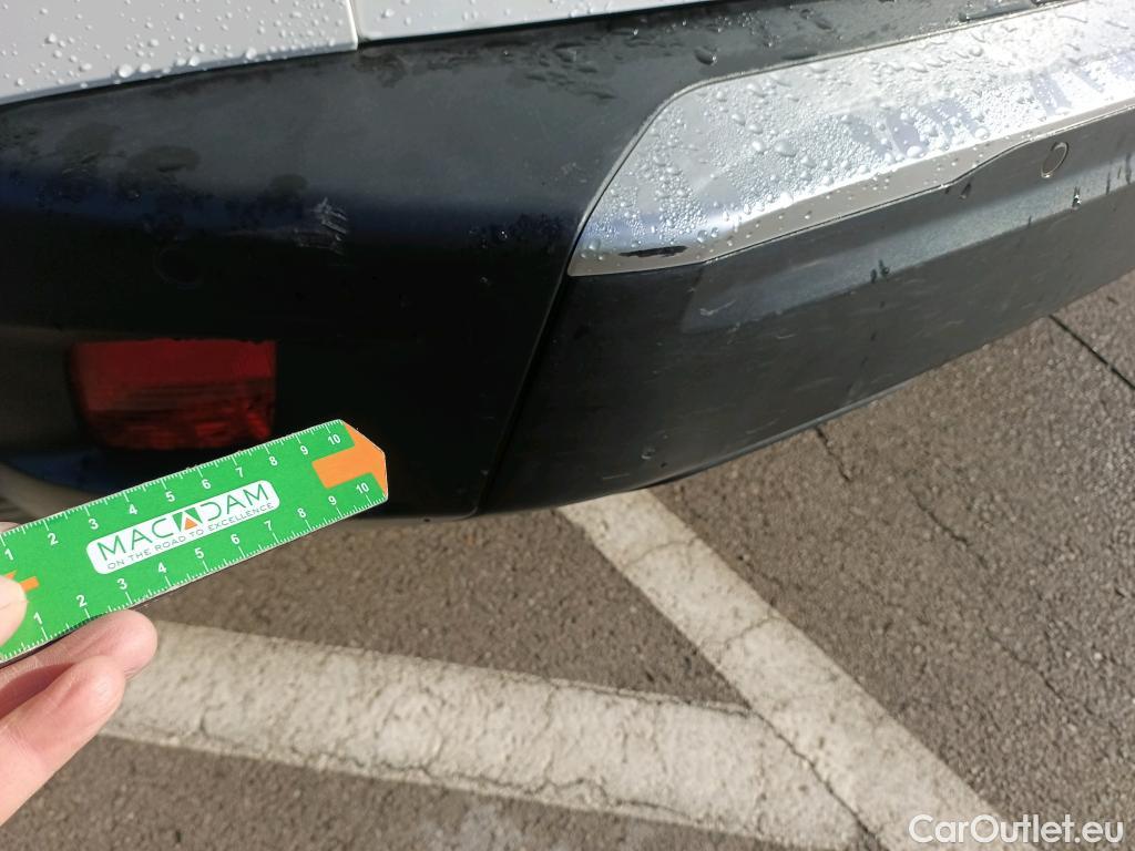  Peugeot  2008 PEUGEOT  / 2019 / 5P / todoterreno Allure BlueHDI 81kW (110CV) #17