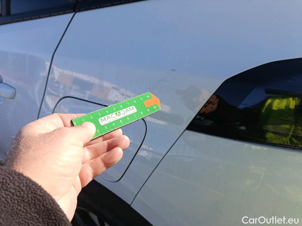  Peugeot  2008 PEUGEOT  / 2019 / 5P / todoterreno Allure BlueHDI 81kW (110CV) #22